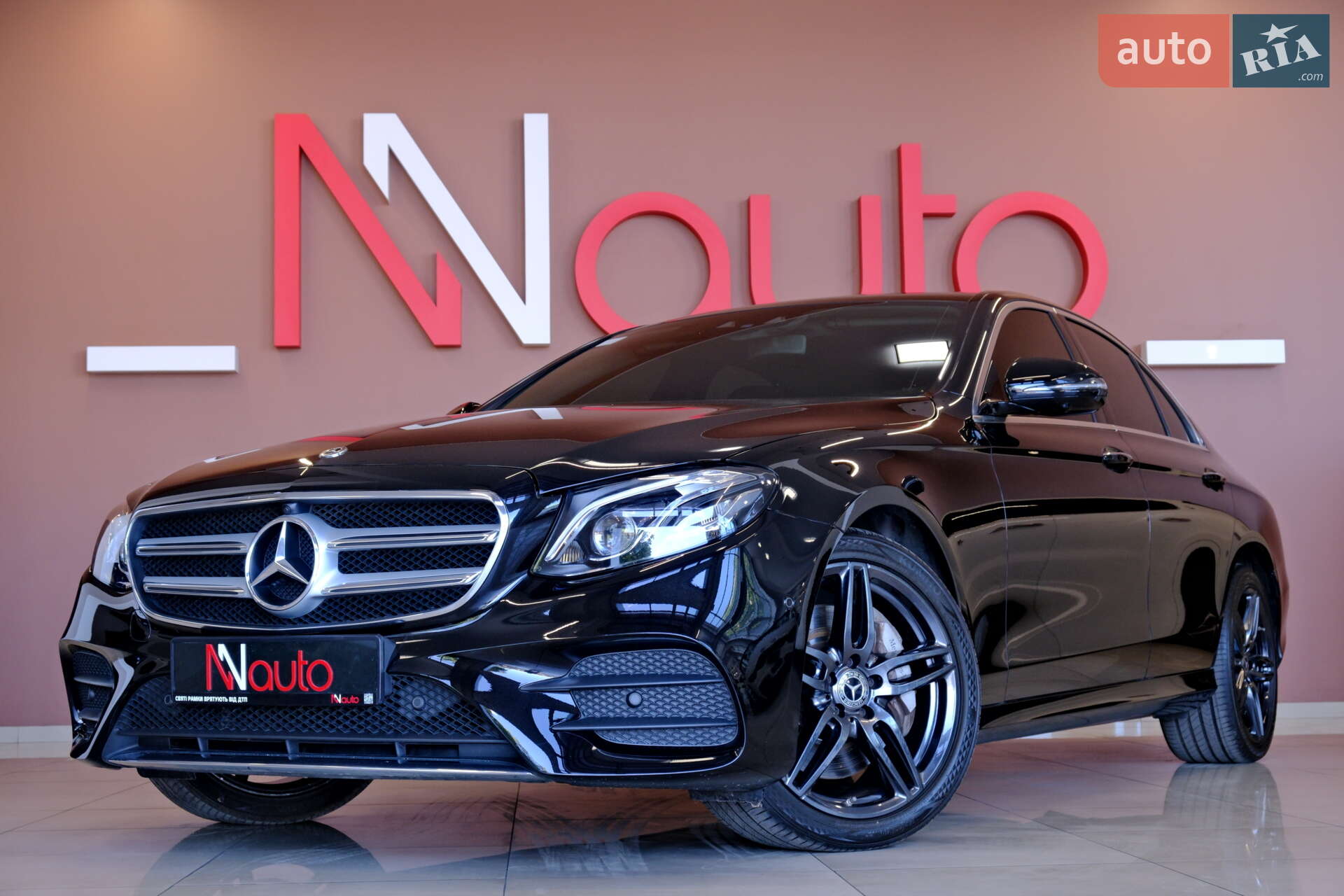 Mercedes-Benz E-Class 2017 VIN WDDZF3DB6HA256707 фото оголошення 18 з 71
