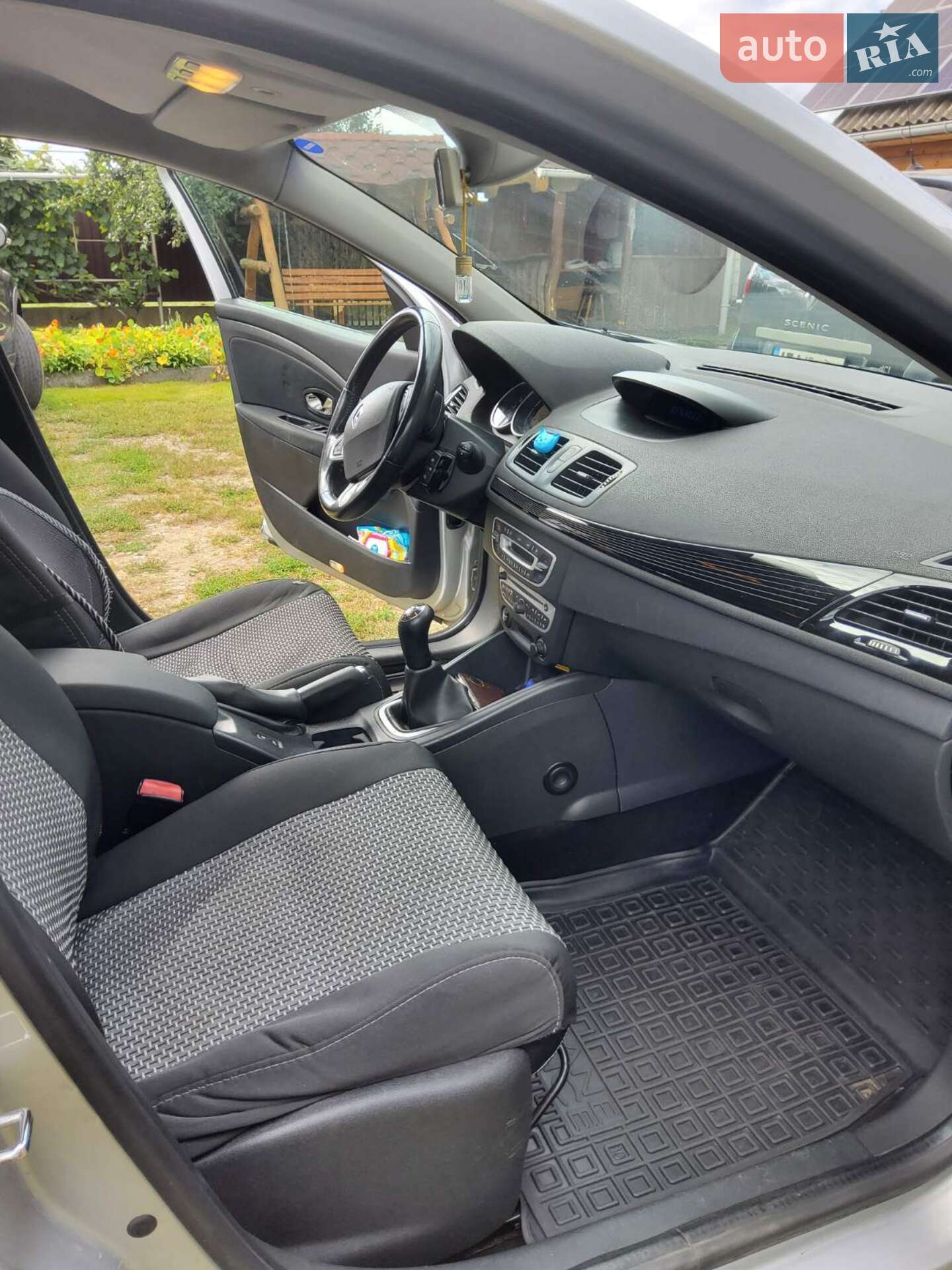 Renault Megane 2011 VIN VF1BZ1R0546182440 фото оголошення 8 з 14