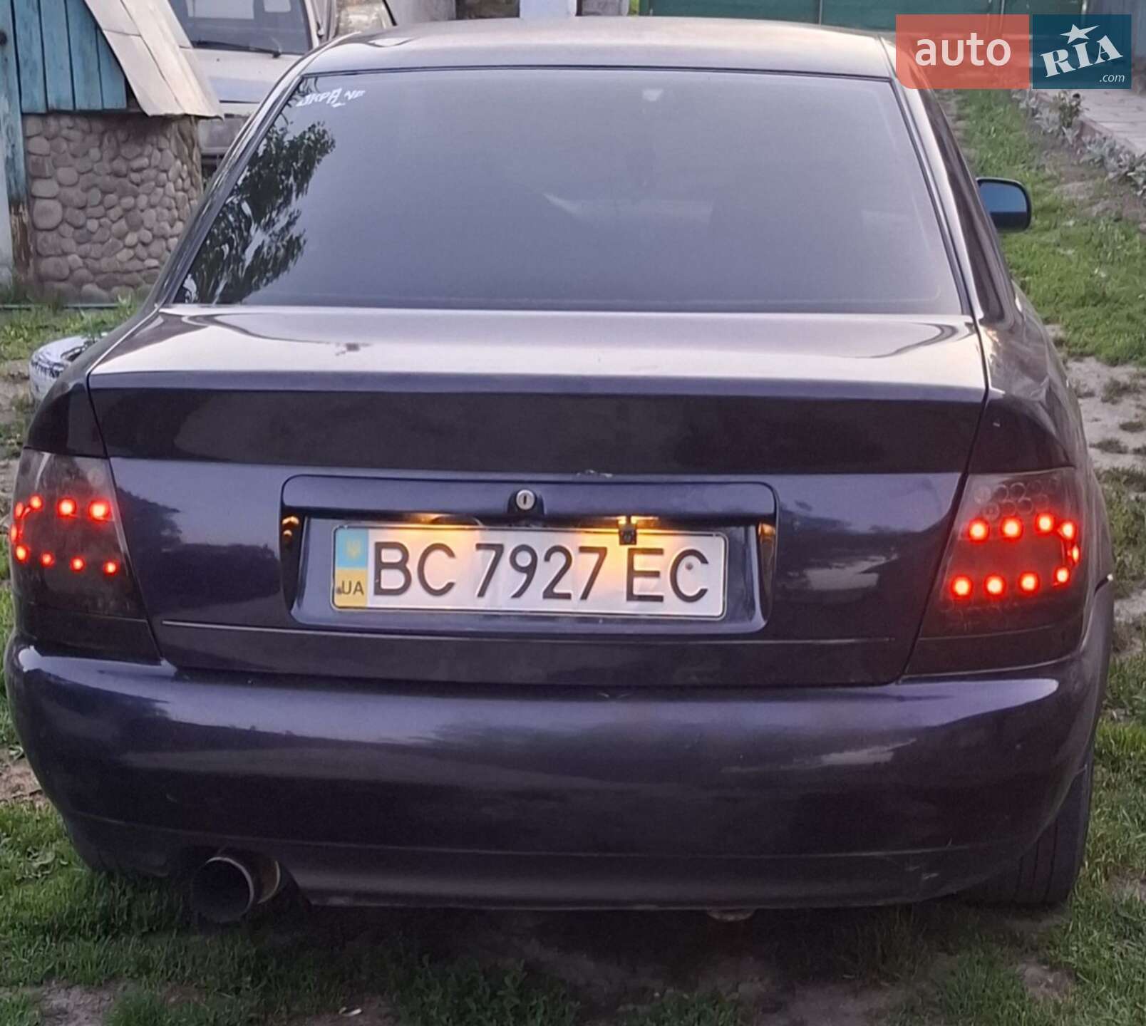 Audi A4 1998 VIN WAUZZZ8DZWA263812 фото оголошення 9 з 15
