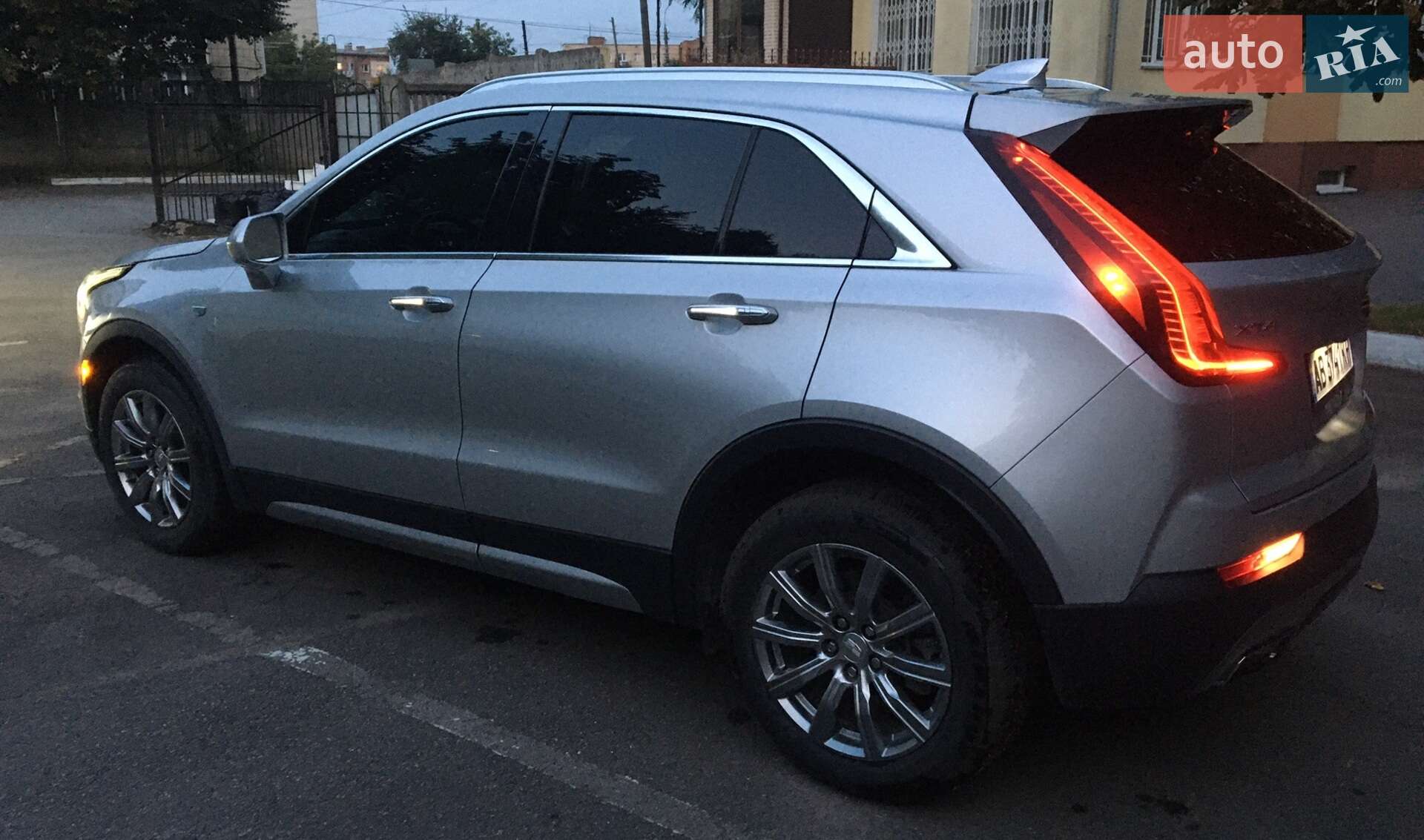 Cadillac XT4 2020 VIN 1GYFZCR41LF099236 фото оголошення 4 з 35