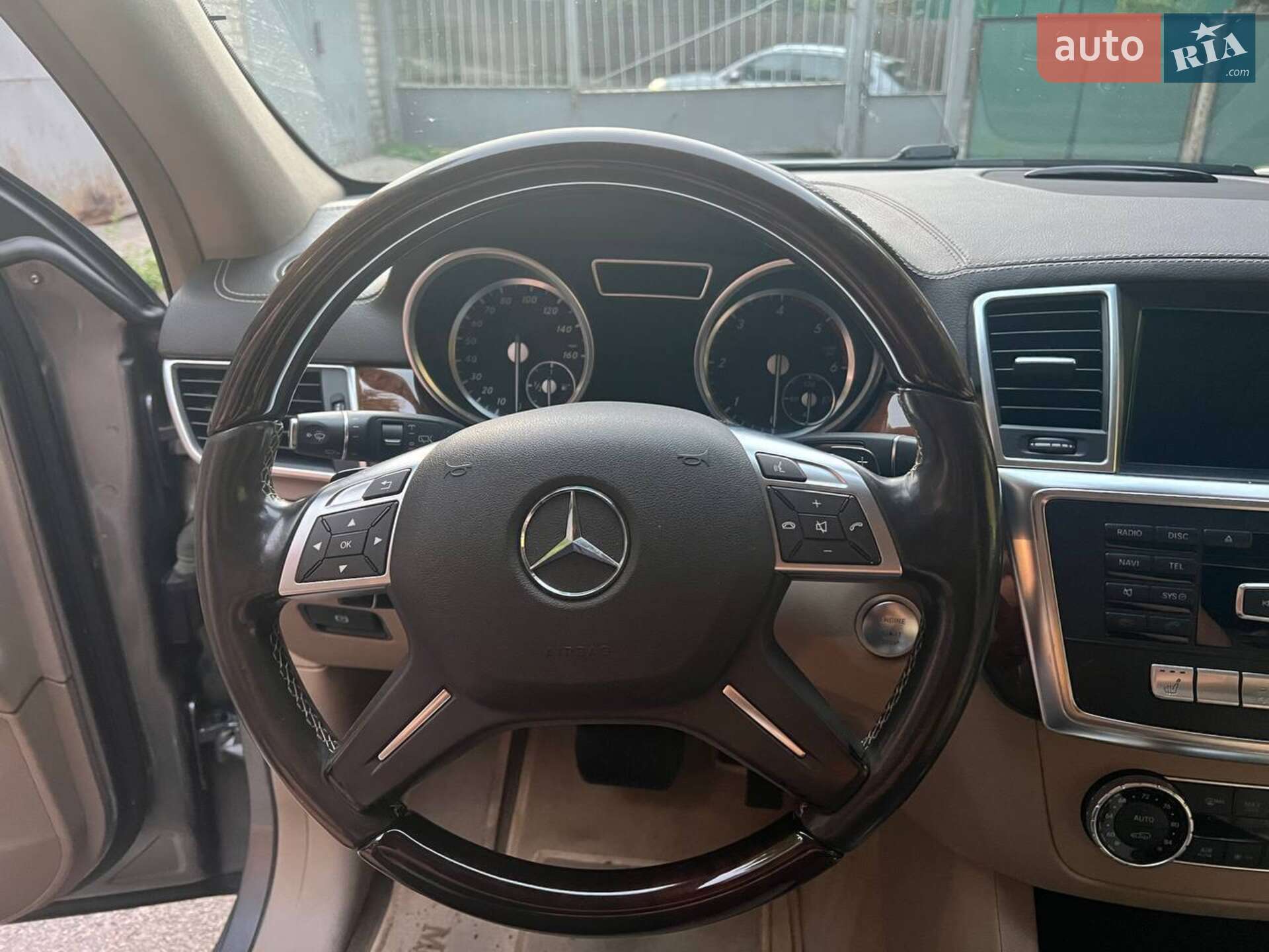 Mercedes-Benz GL-Class 2015 VIN 4JGDF2EE8GA644832 фото оголошення 13 з 15