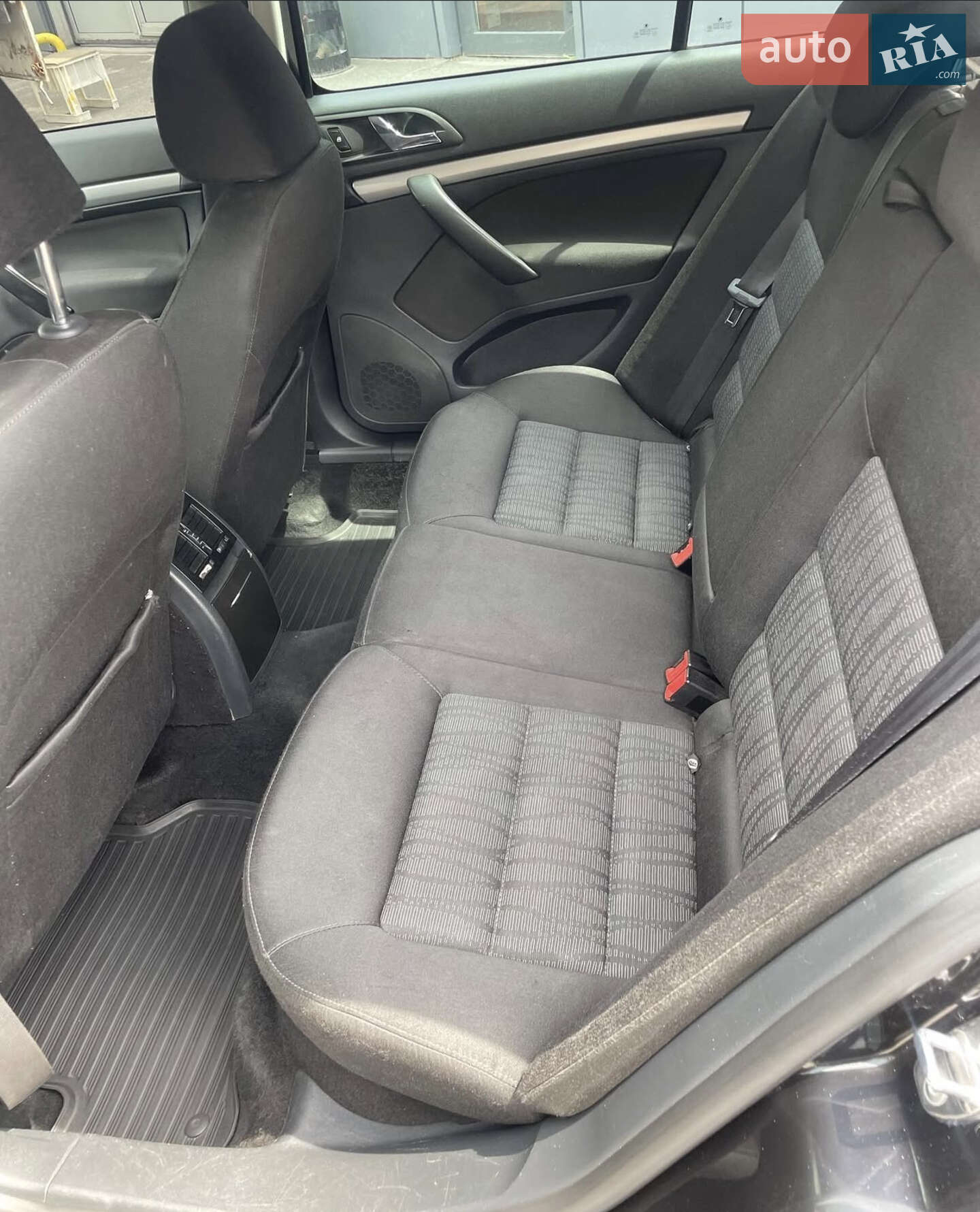 Skoda Octavia 2010 VIN TMBBK41Z7BB153165 фото оголошення 9 з 12