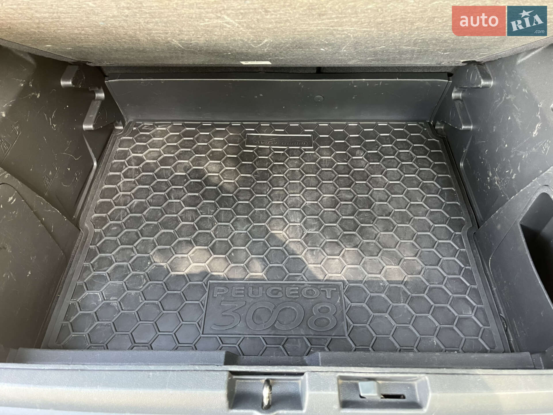Peugeot 3008 2012 VIN VF30U9HR8CS160986 фото оголошення 20 з 44