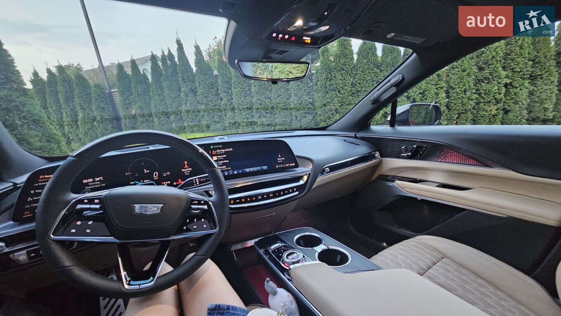 Cadillac Lyriq 2024 VIN 1GYKPWRK3RZ138114 фото оголошення 13 з 57