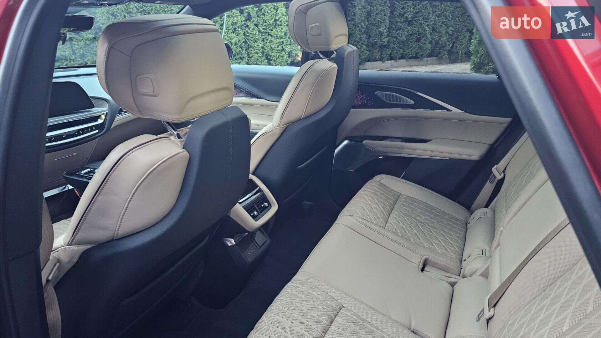 Cadillac Lyriq 2024 VIN 1GYKPWRK3RZ138114 фото оголошення 28 з 57