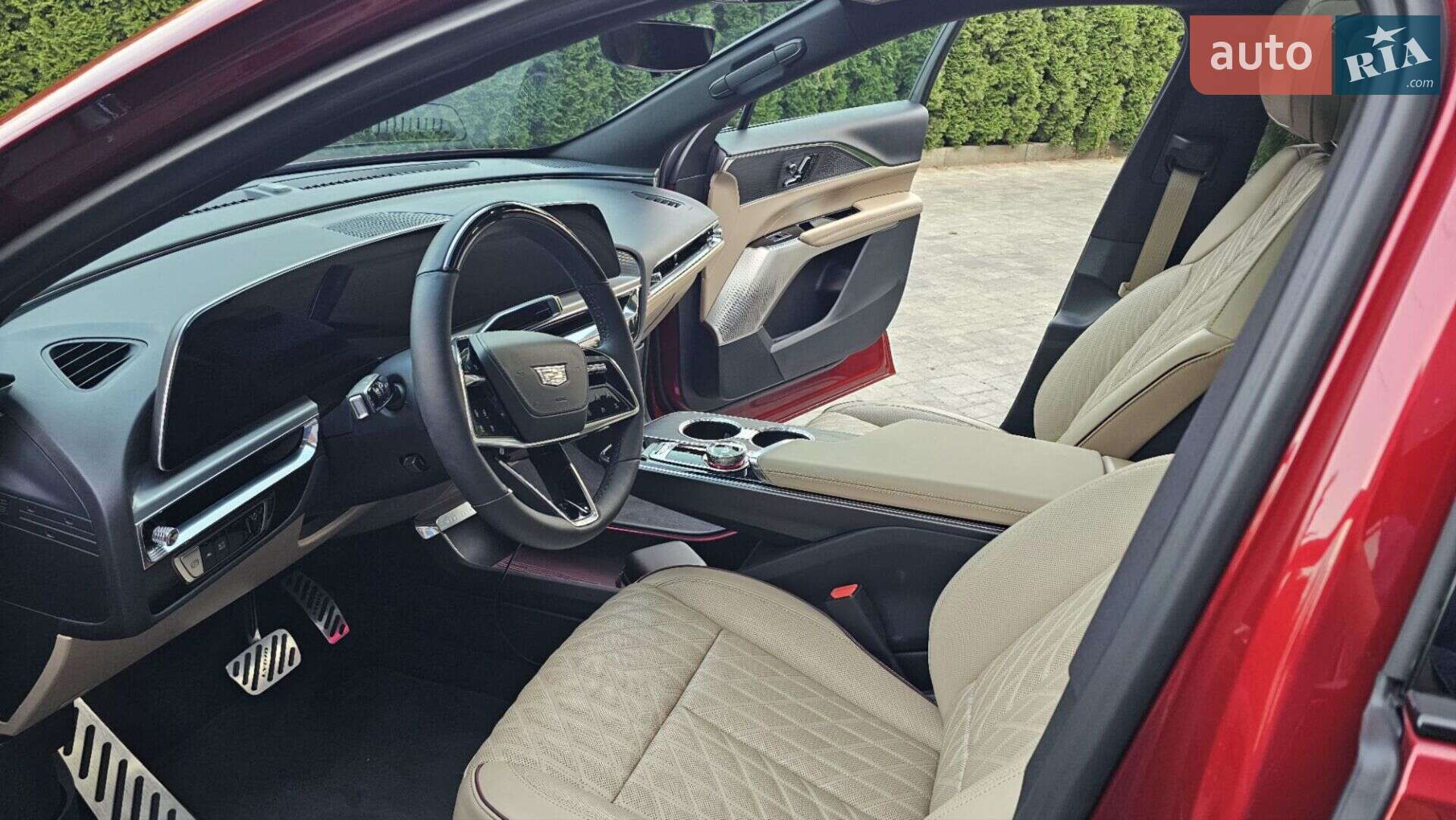 Cadillac Lyriq 2024 VIN 1GYKPWRK3RZ138114 фото оголошення 32 з 57