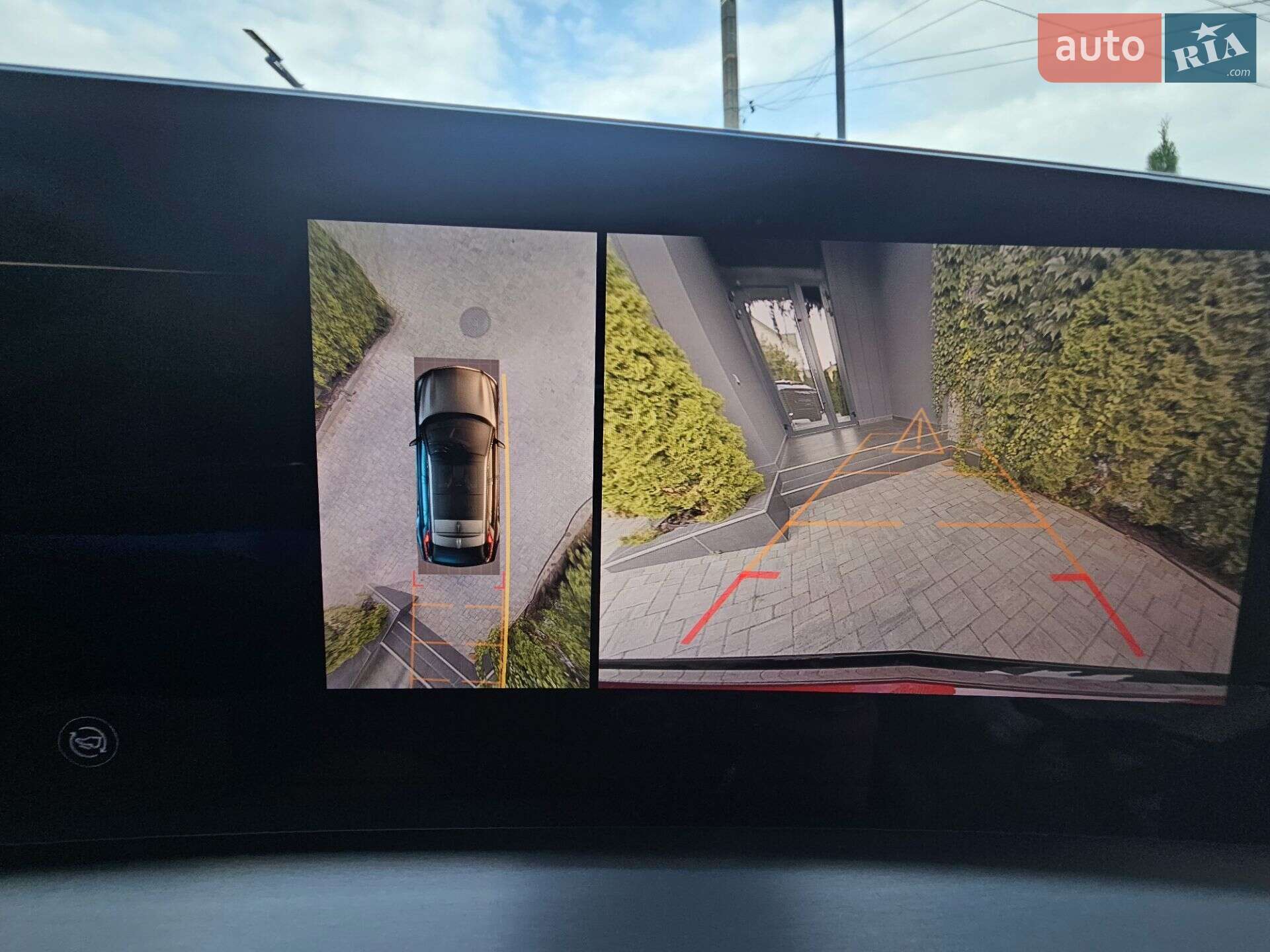 Cadillac Lyriq 2024 VIN 1GYKPWRK3RZ138114 фото оголошення 33 з 57