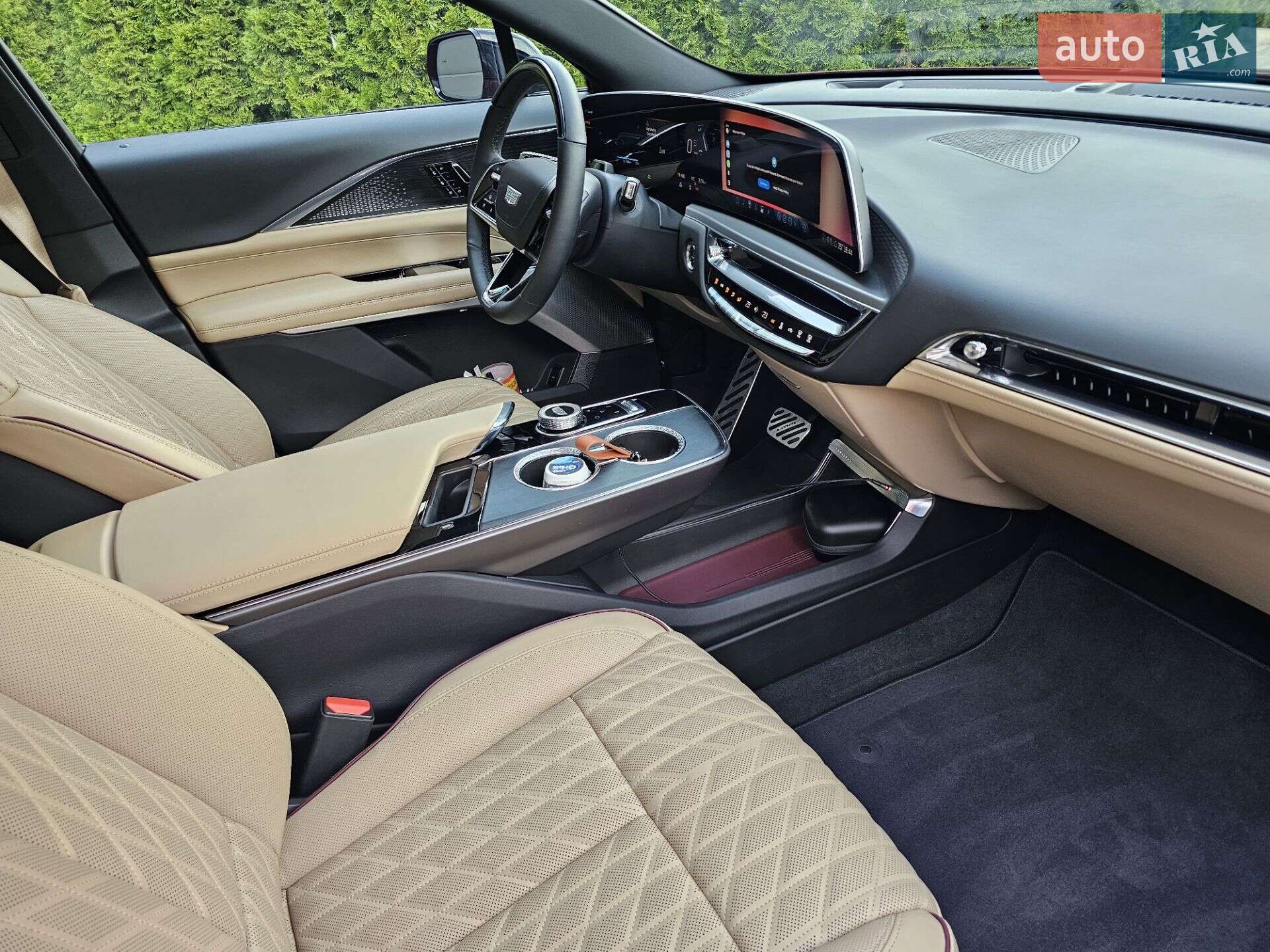 Cadillac Lyriq 2024 VIN 1GYKPWRK3RZ138114 фото оголошення 43 з 57