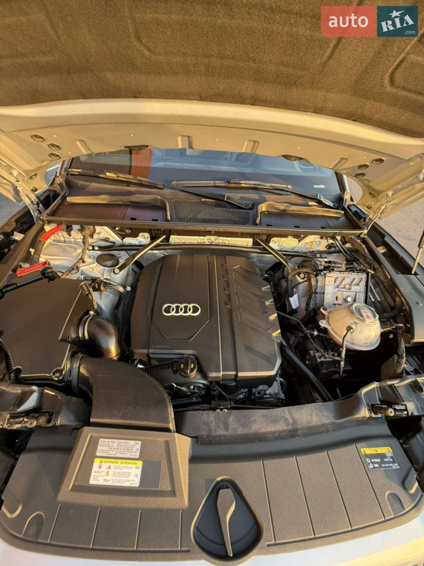 Audi Q5 2020 VIN WA1BAAFY1M2018875 фото оголошення 19 з 22
