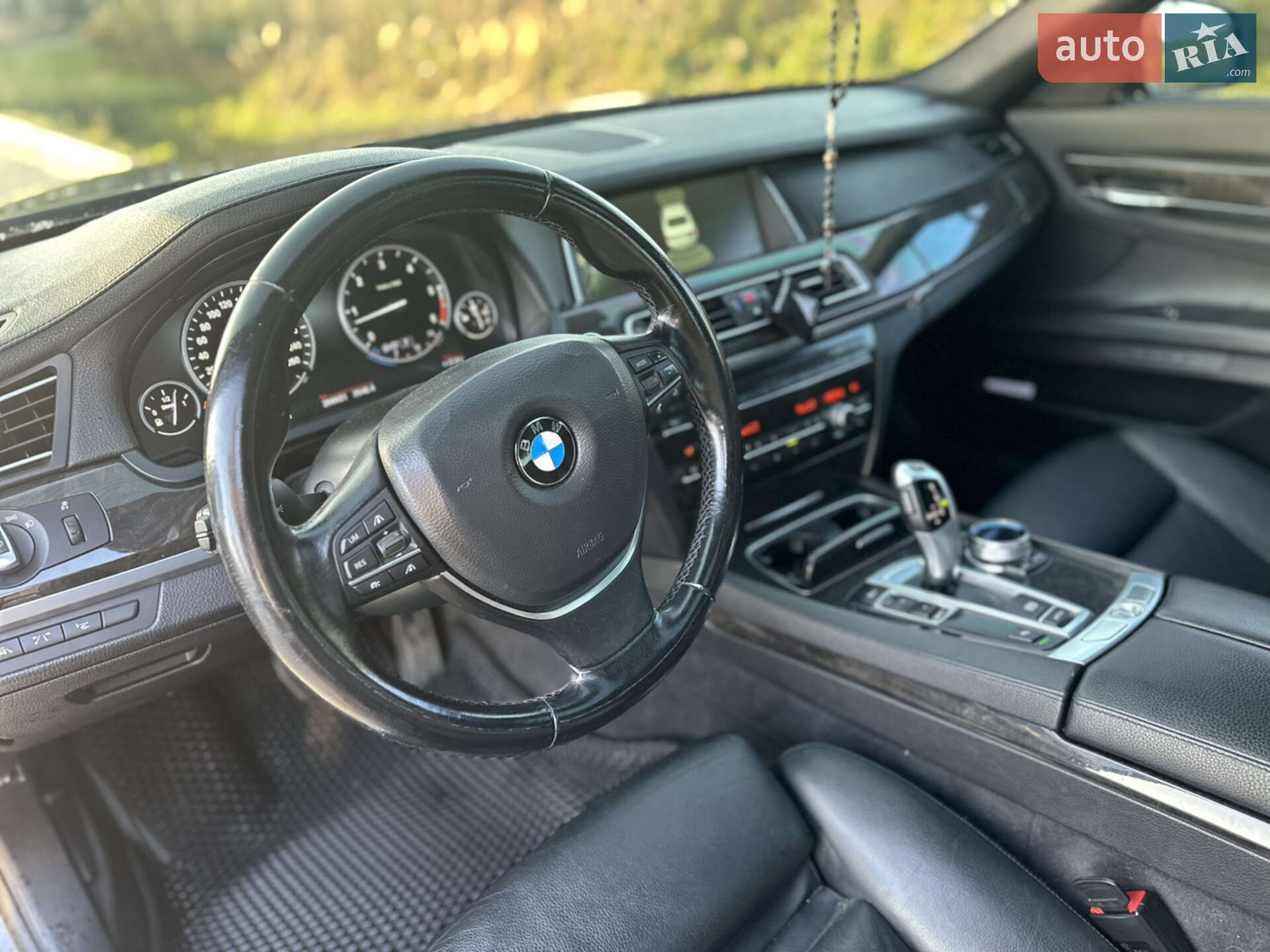 BMW 7 Series 2012 VIN WBAYA6C55DC995192 фото оголошення 9 з 15
