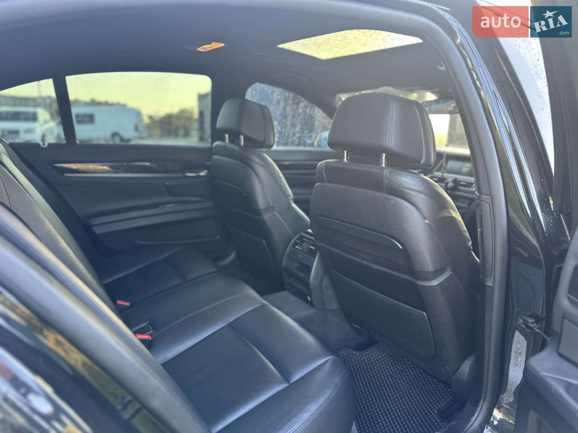 BMW 7 Series 2012 VIN WBAYA6C55DC995192 фото оголошення 11 з 15