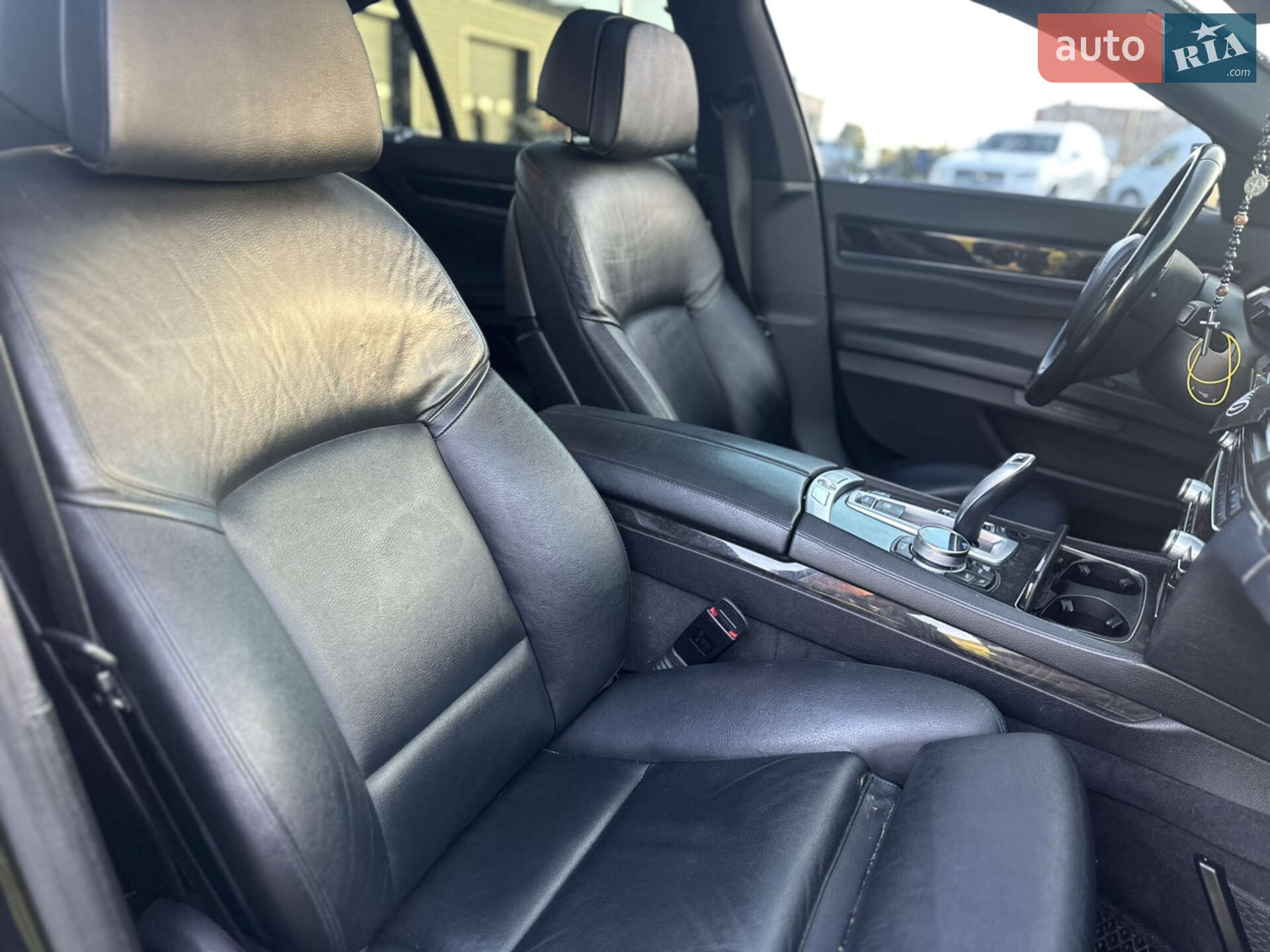 BMW 7 Series 2012 VIN WBAYA6C55DC995192 фото оголошення 13 з 15