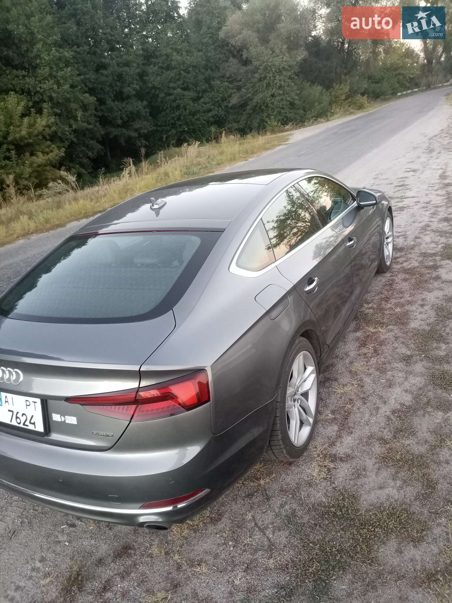 Audi A5 2018 VIN WAUBNCF52KA022929 фото оголошення 4 з 17