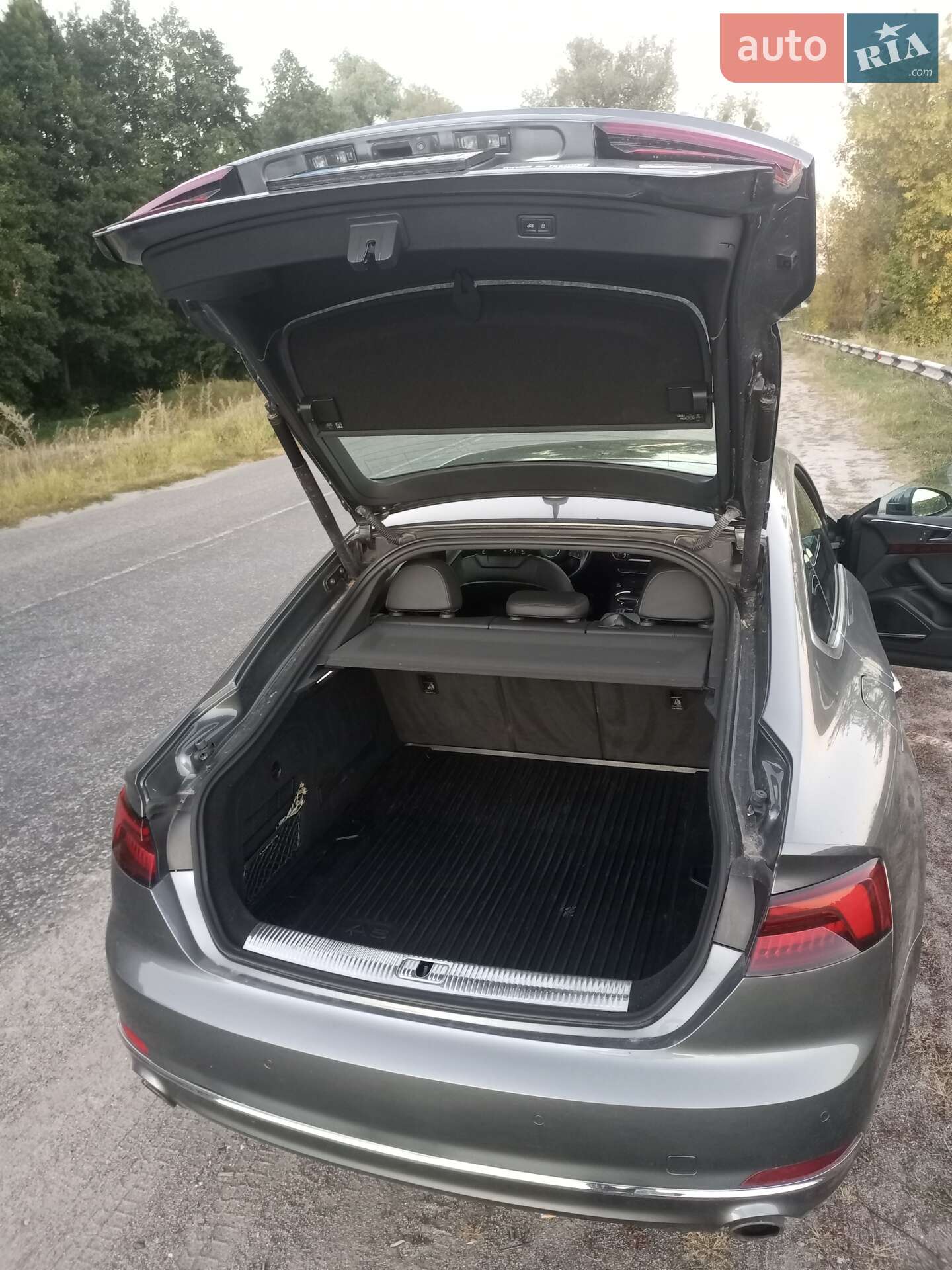Audi A5 2018 VIN WAUBNCF52KA022929 фото оголошення 3 з 17