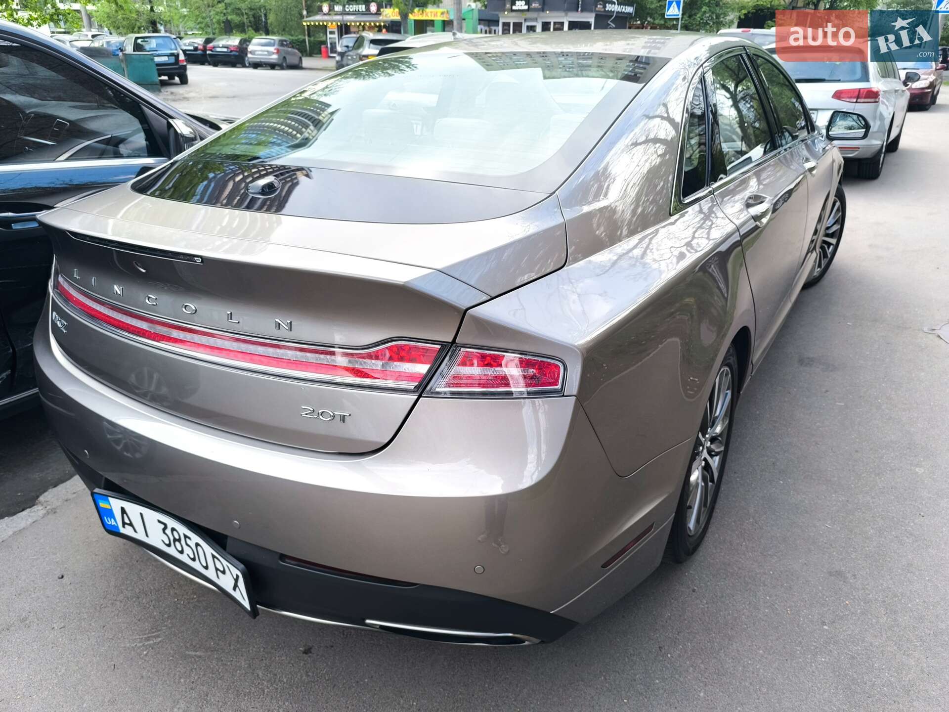 Lincoln MKZ 2019 VIN 3LN6L5A96KR633676 фото оголошення 5 з 38