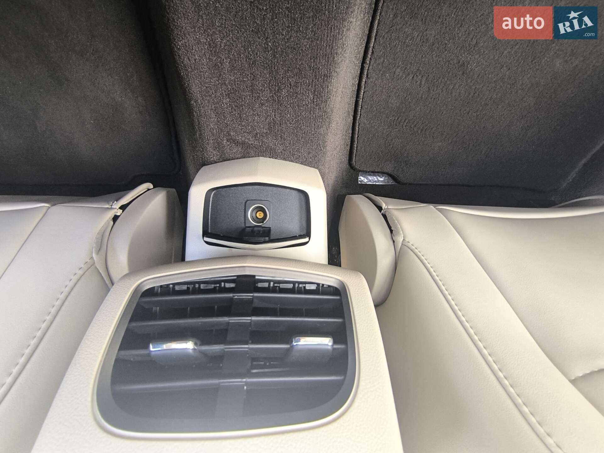 Lincoln MKZ 2019 VIN 3LN6L5A96KR633676 фото оголошення 29 з 38