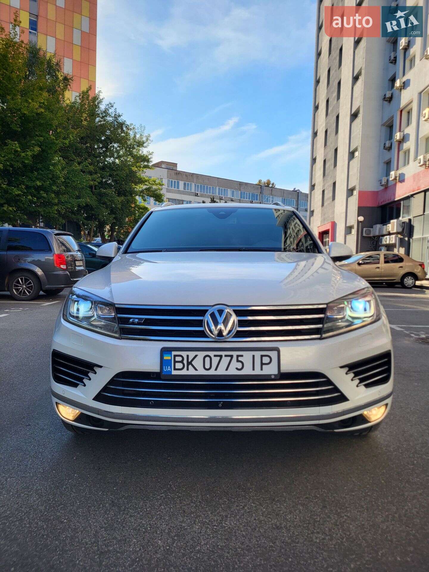 Volkswagen Touareg 2015 VIN WVGZZZ7PZGD004166 фото оголошення 18 з 128