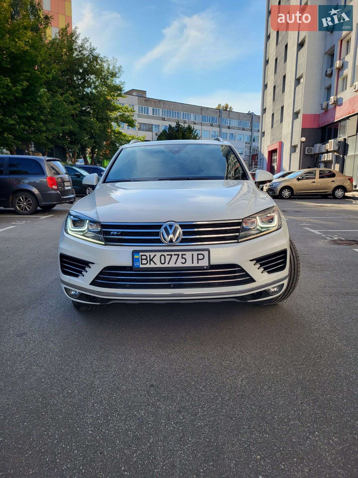 Volkswagen Touareg 2015 VIN WVGZZZ7PZGD004166 фото оголошення 19 з 128