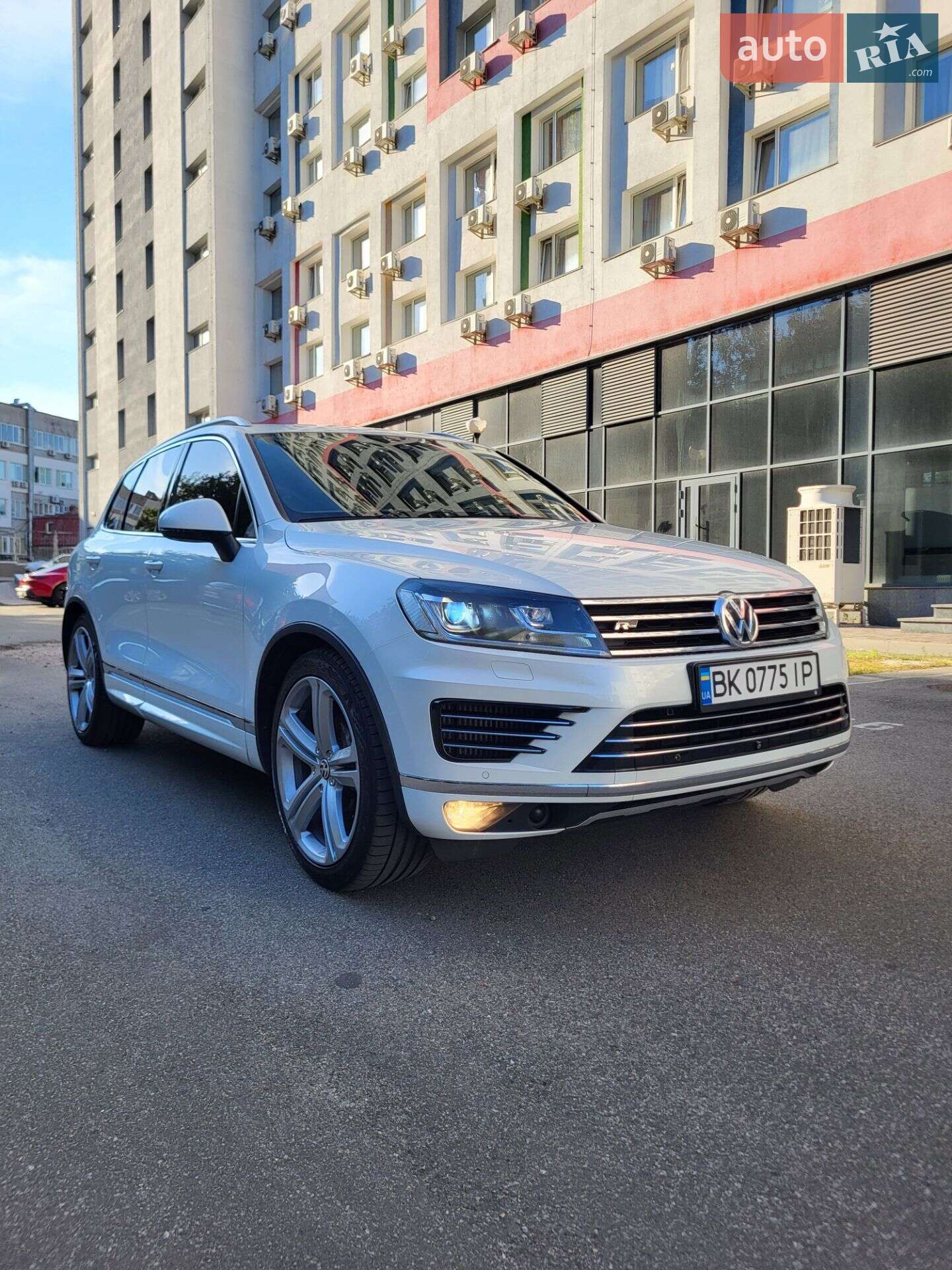 Volkswagen Touareg 2015 VIN WVGZZZ7PZGD004166 фото оголошення 21 з 128
