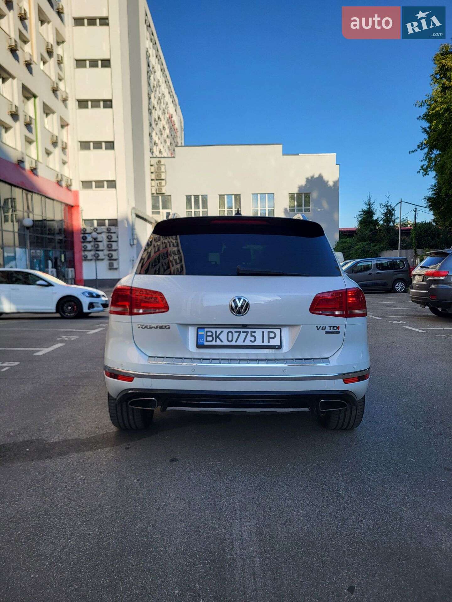 Volkswagen Touareg 2015 VIN WVGZZZ7PZGD004166 фото оголошення 12 з 128