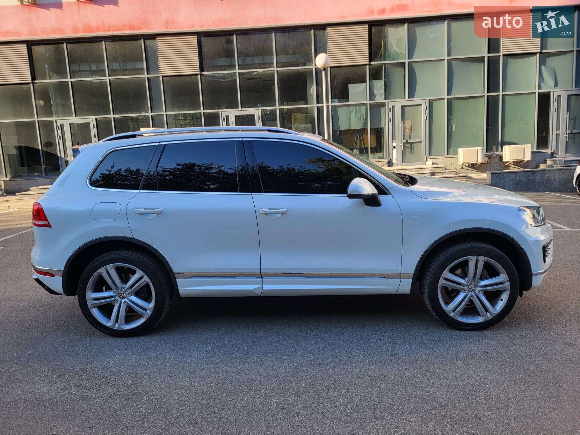 Volkswagen Touareg 2015 VIN WVGZZZ7PZGD004166 фото оголошення 119 з 128