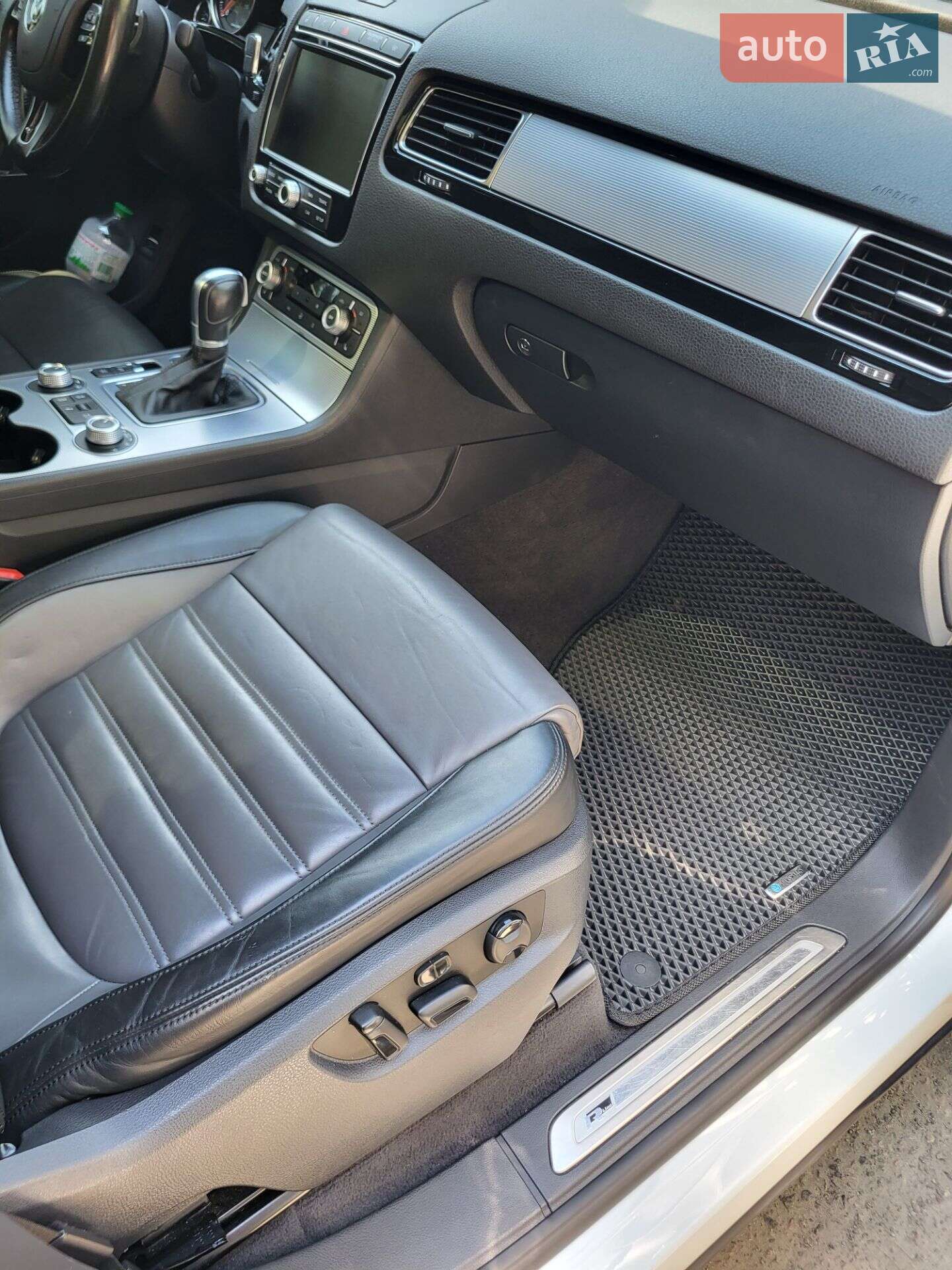 Volkswagen Touareg 2015 VIN WVGZZZ7PZGD004166 фото оголошення 69 з 128