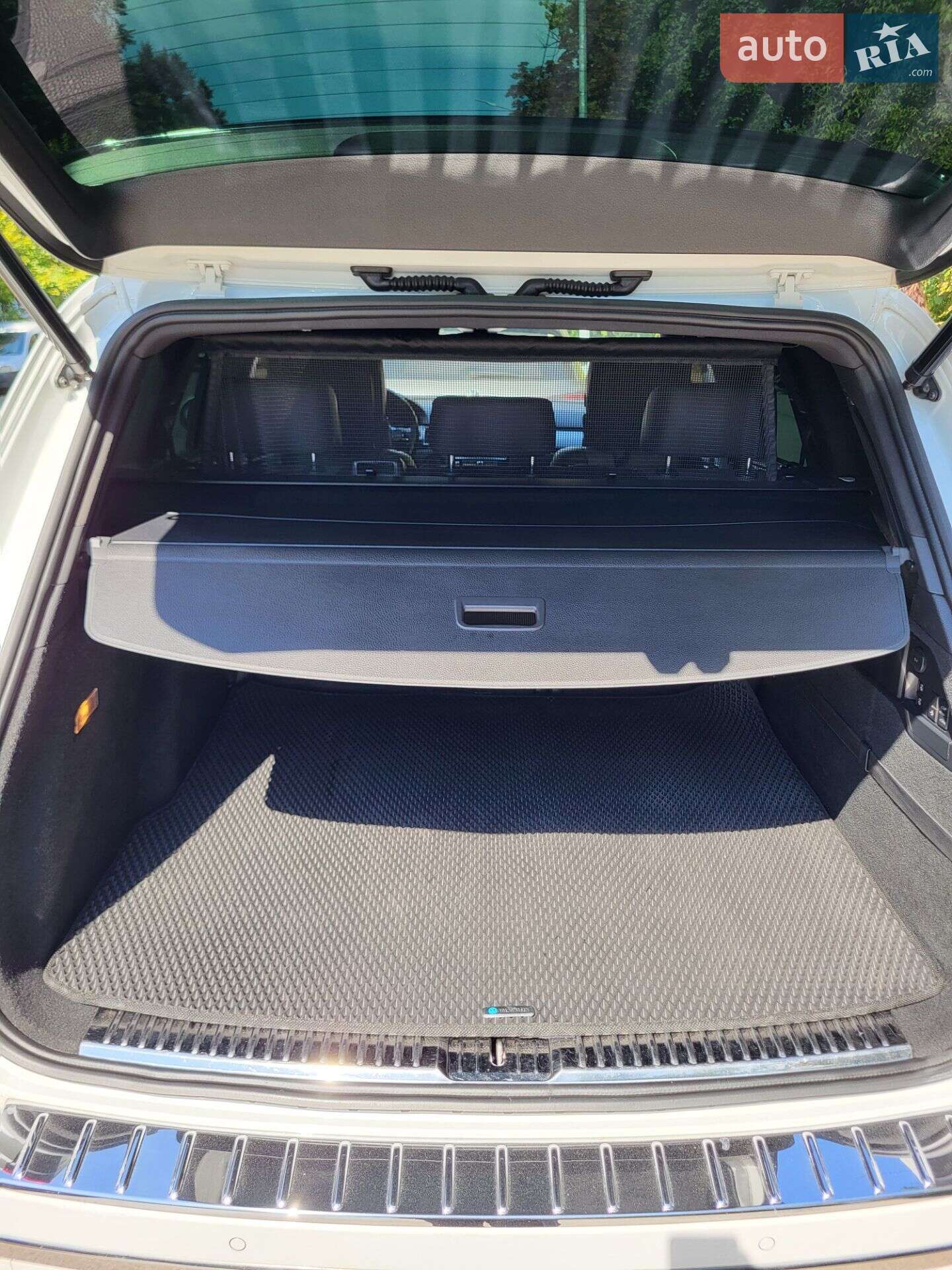 Volkswagen Touareg 2015 VIN WVGZZZ7PZGD004166 фото оголошення 92 з 128