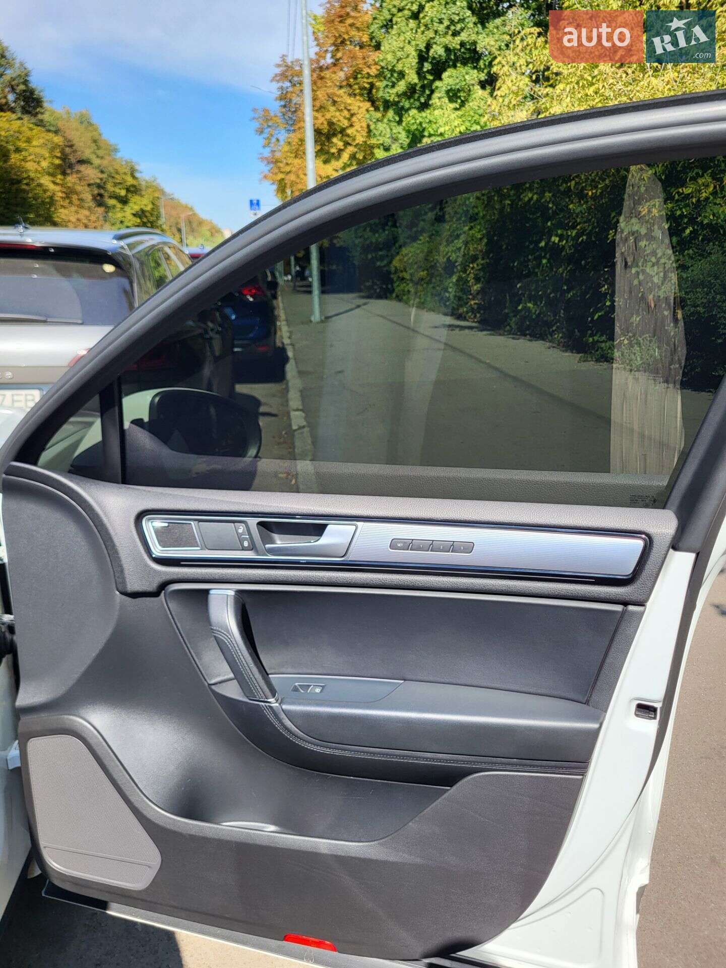 Volkswagen Touareg 2015 VIN WVGZZZ7PZGD004166 фото оголошення 88 з 128