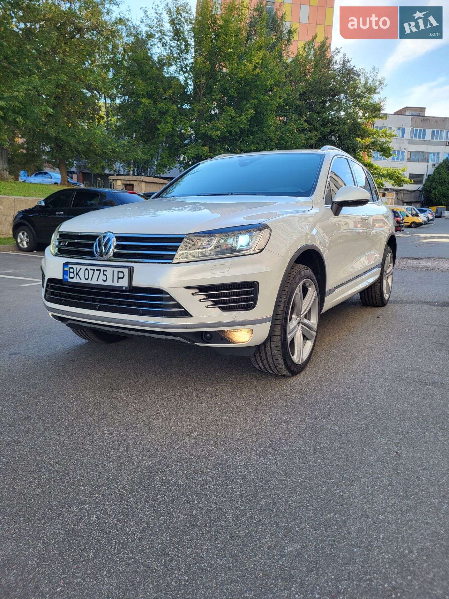 Volkswagen Touareg 2015 VIN WVGZZZ7PZGD004166 фото оголошення 10 з 128