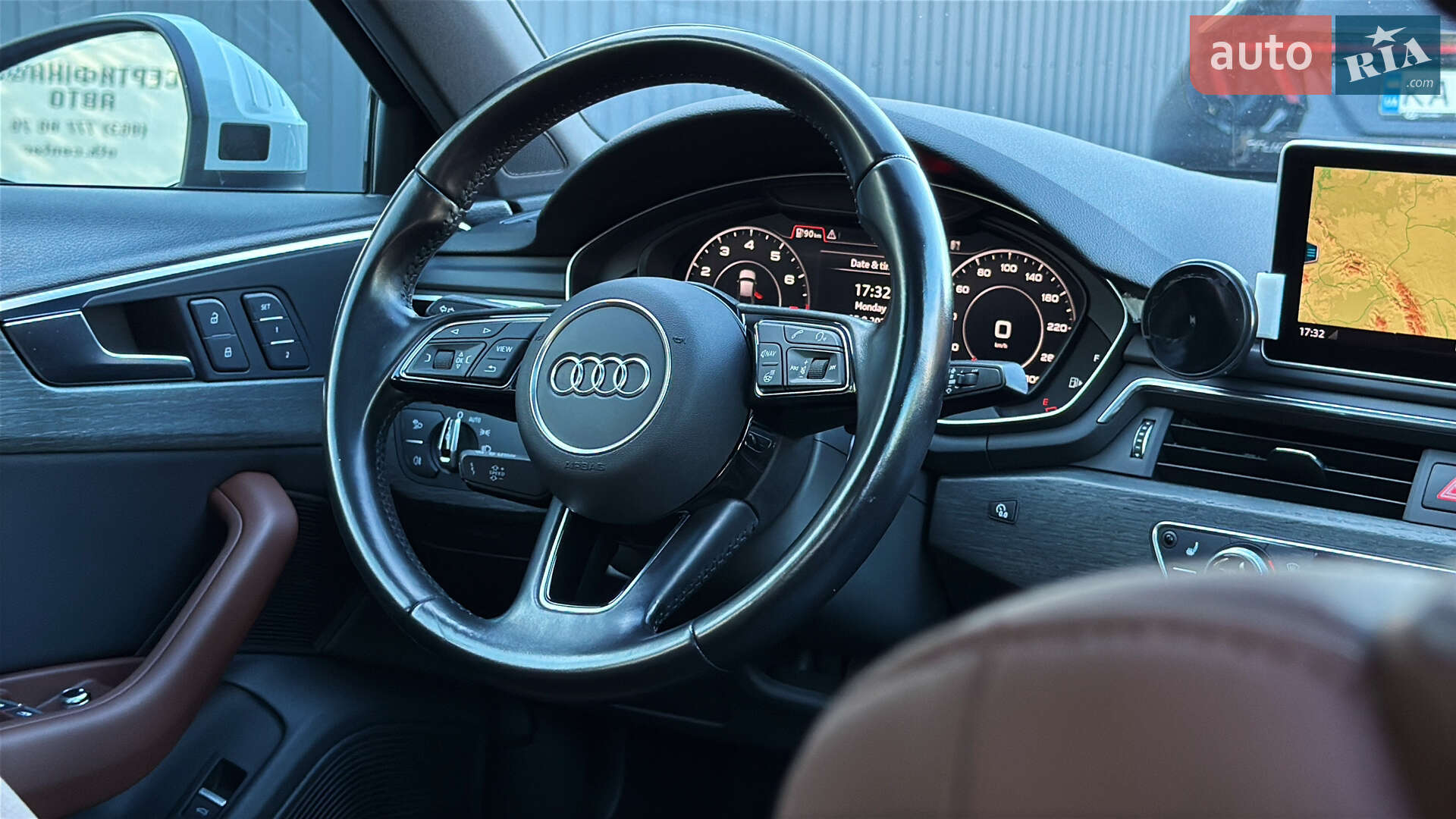 Audi A4 2016 VIN WAUENAF45HN022949 фото оголошення 7 з 15