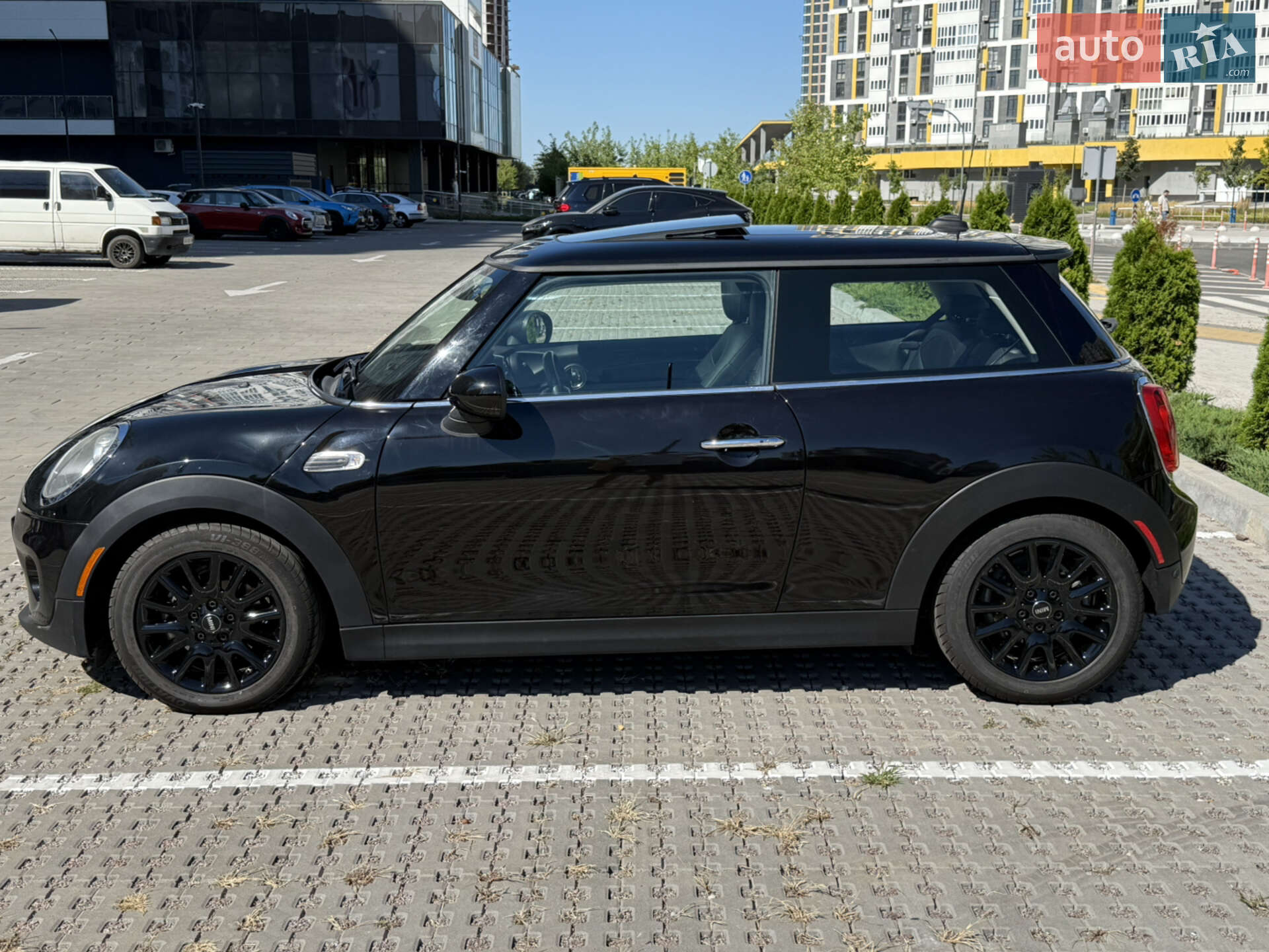 MINI Cooper 2019 VIN WMWXP5C58K2L07953 фото оголошення 15 з 22