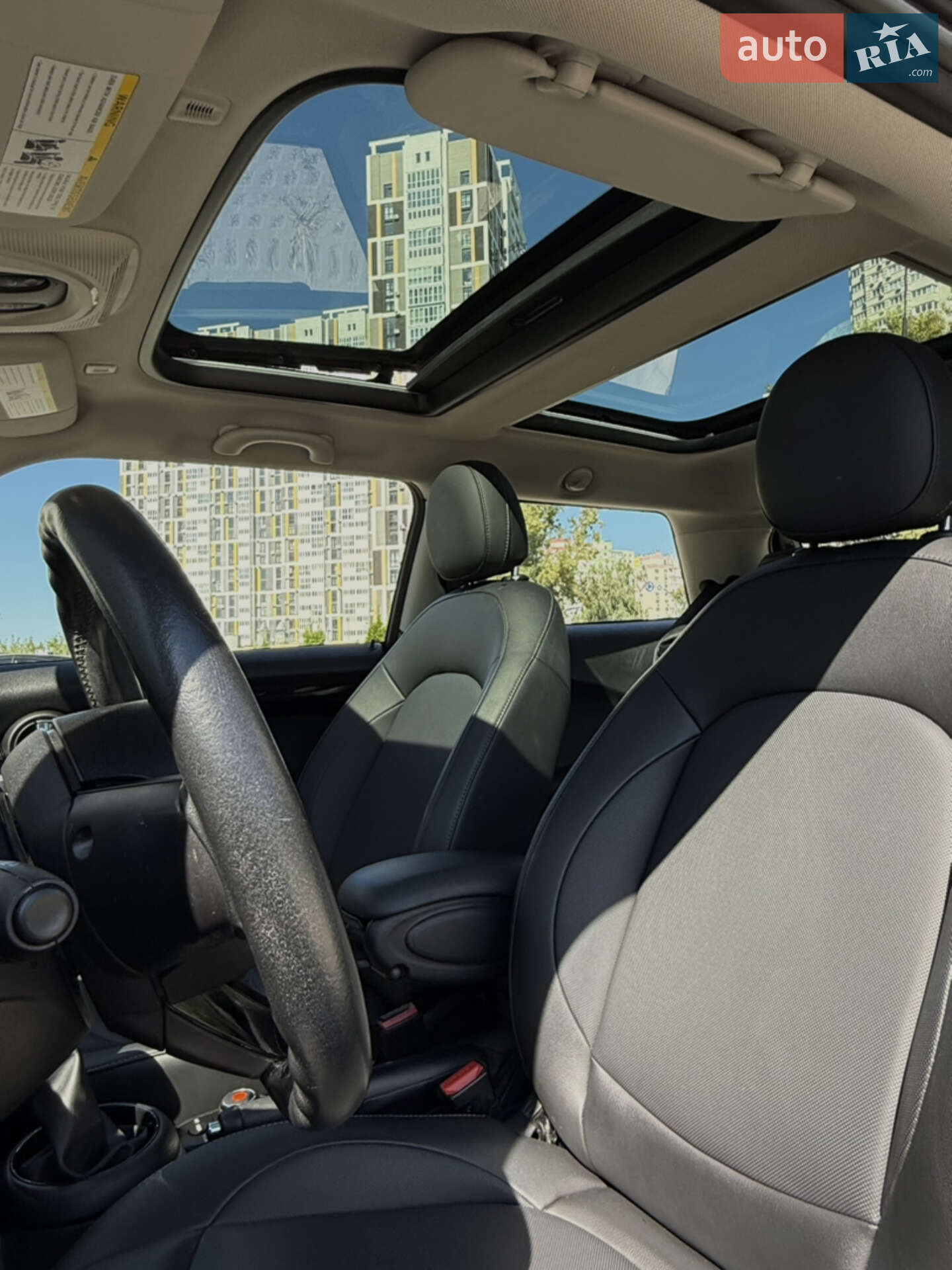 MINI Cooper 2019 VIN WMWXP5C58K2L07953 фото оголошення 20 з 23