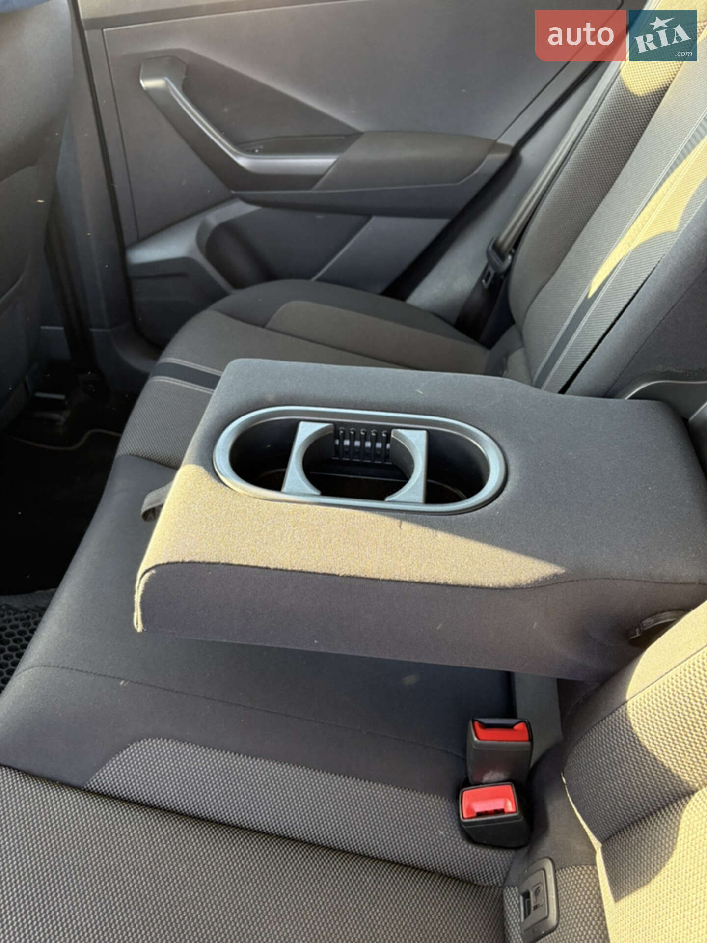 Volkswagen T-Roc 2021 VIN WVGZZZA1ZMV148804 фото оголошення 12 з 15