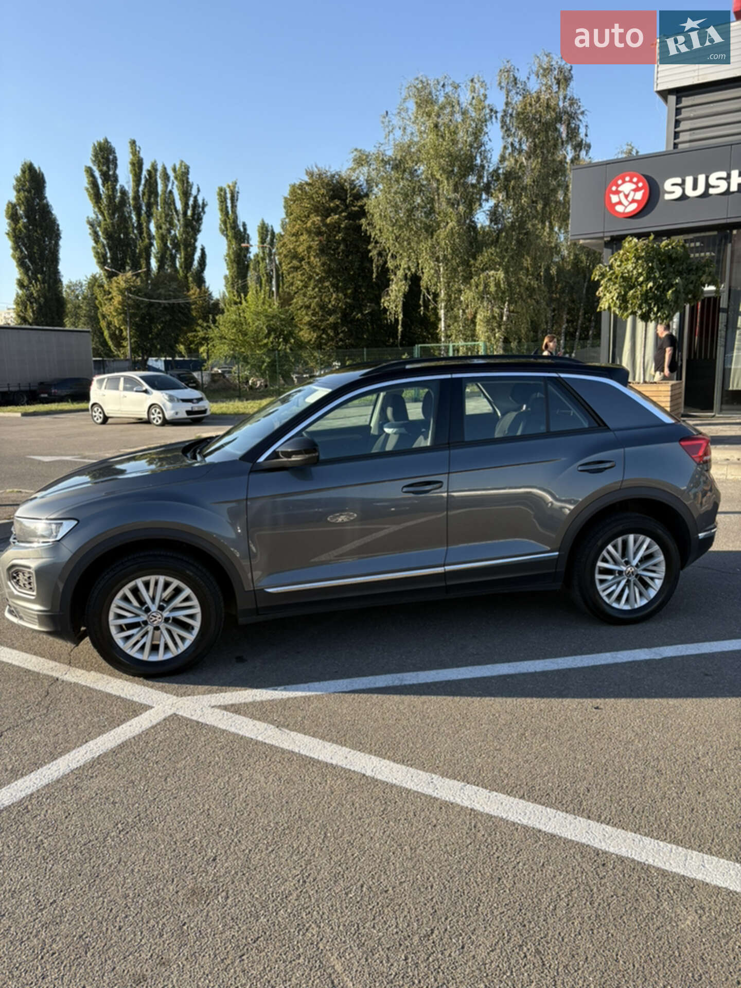 Volkswagen T-Roc 2021 VIN WVGZZZA1ZMV148804 фото оголошення 3 з 15