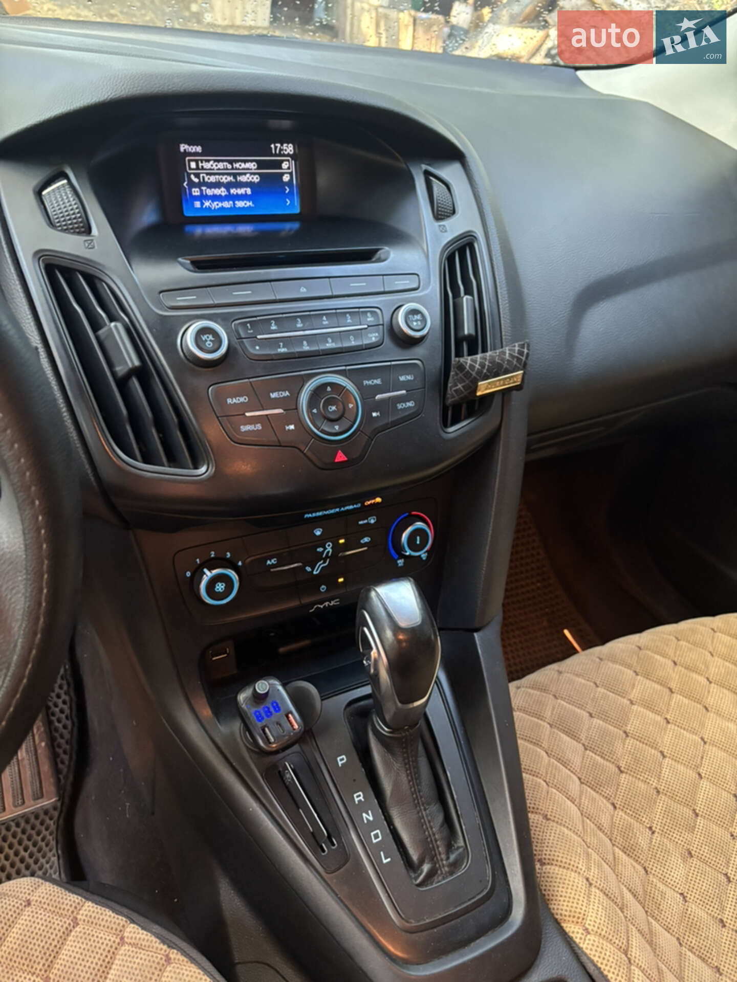 Ford Focus 2016 VIN 1FADP3F21GL286057 фото оголошення 2 з 4