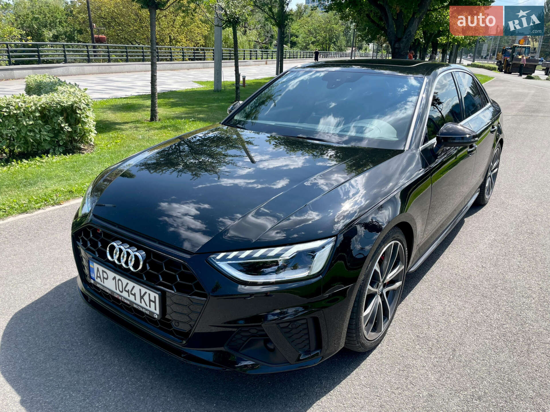 Audi S4 2017 VIN WAUC4AF48JA068914 фото оголошення 5 з 19