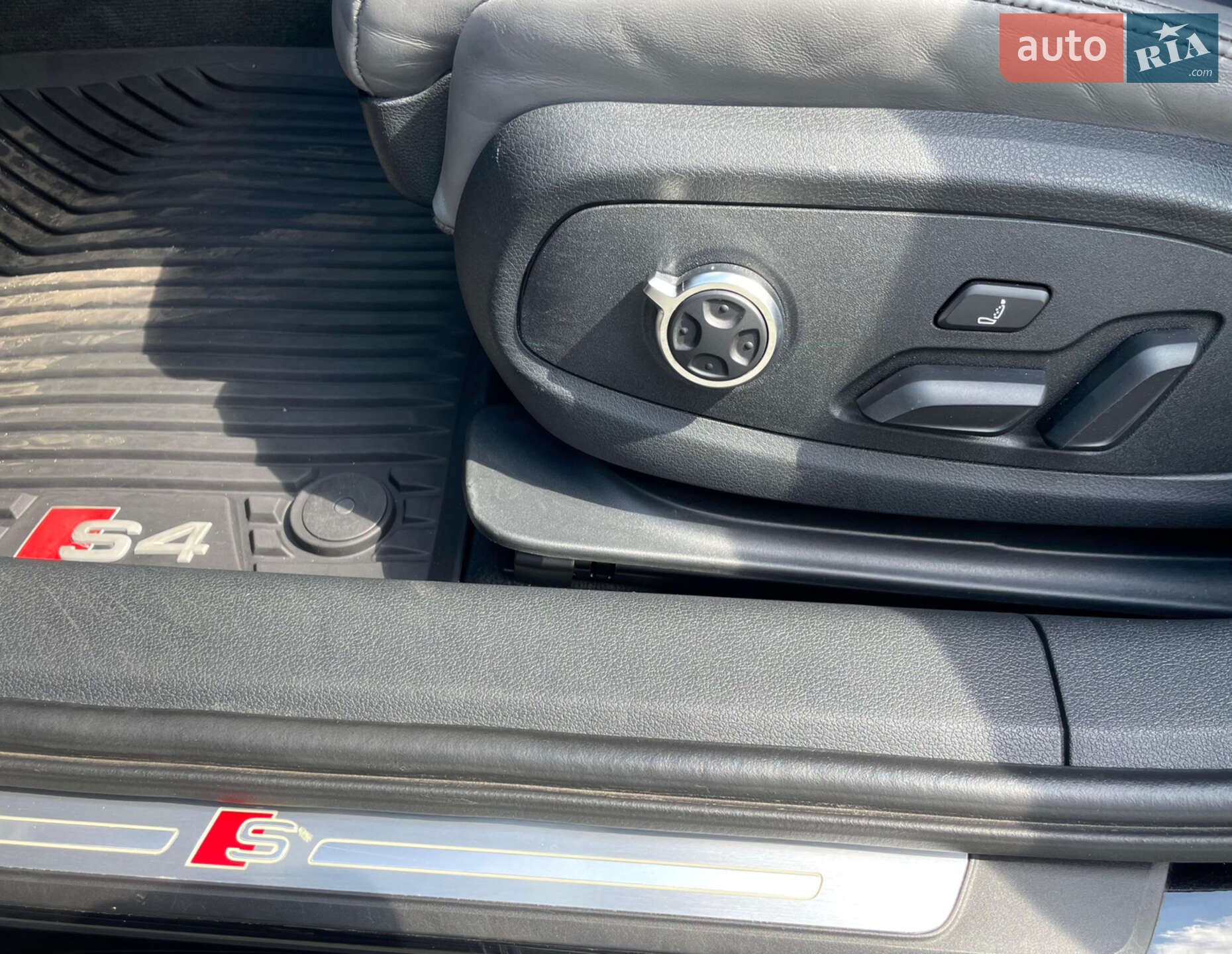 Audi S4 2017 VIN WAUC4AF48JA068914 фото оголошення 15 з 23