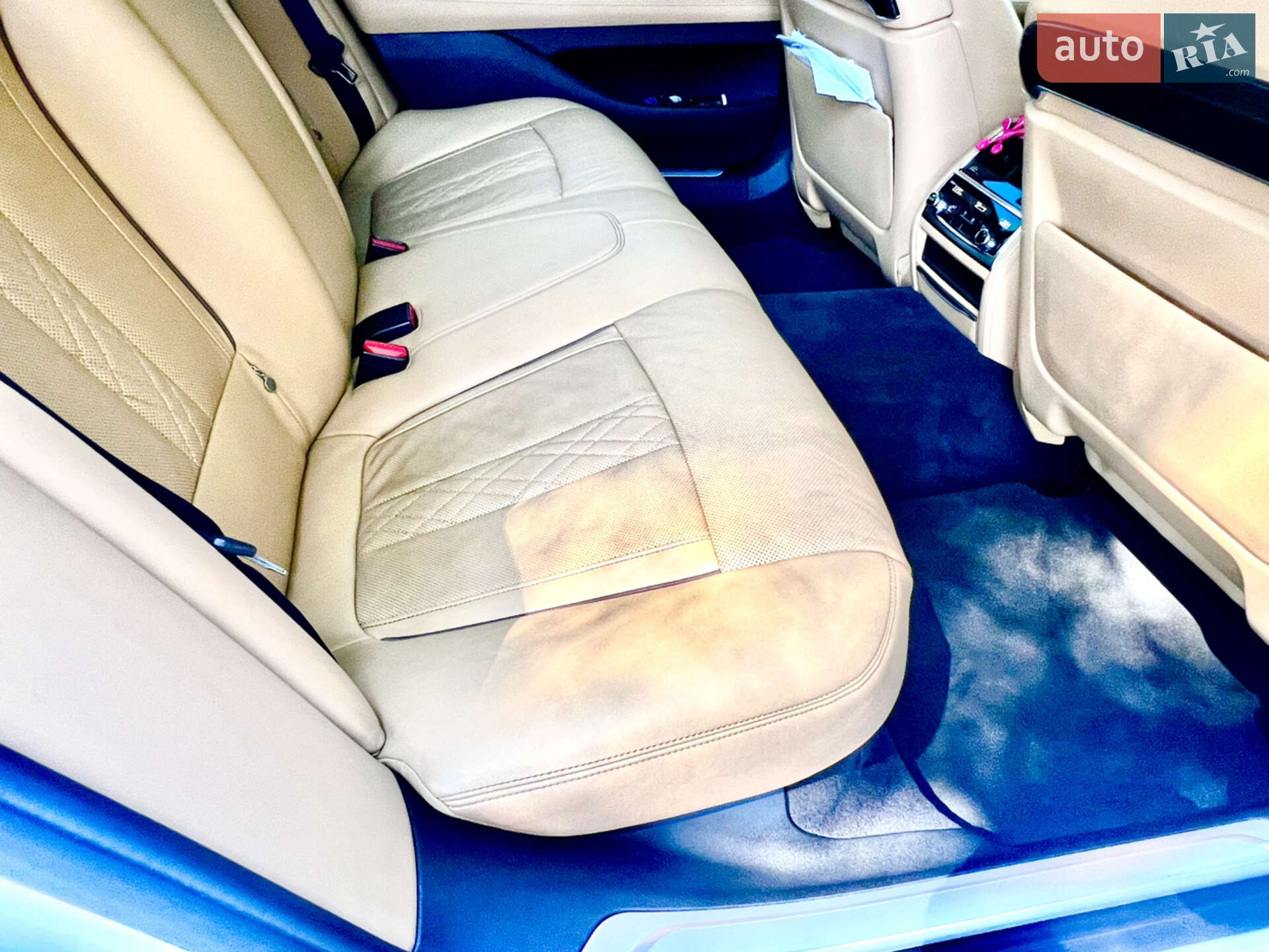 BMW 7 Series 2015 VIN WBA7E2C51GG547263 фото оголошення 14 з 19
