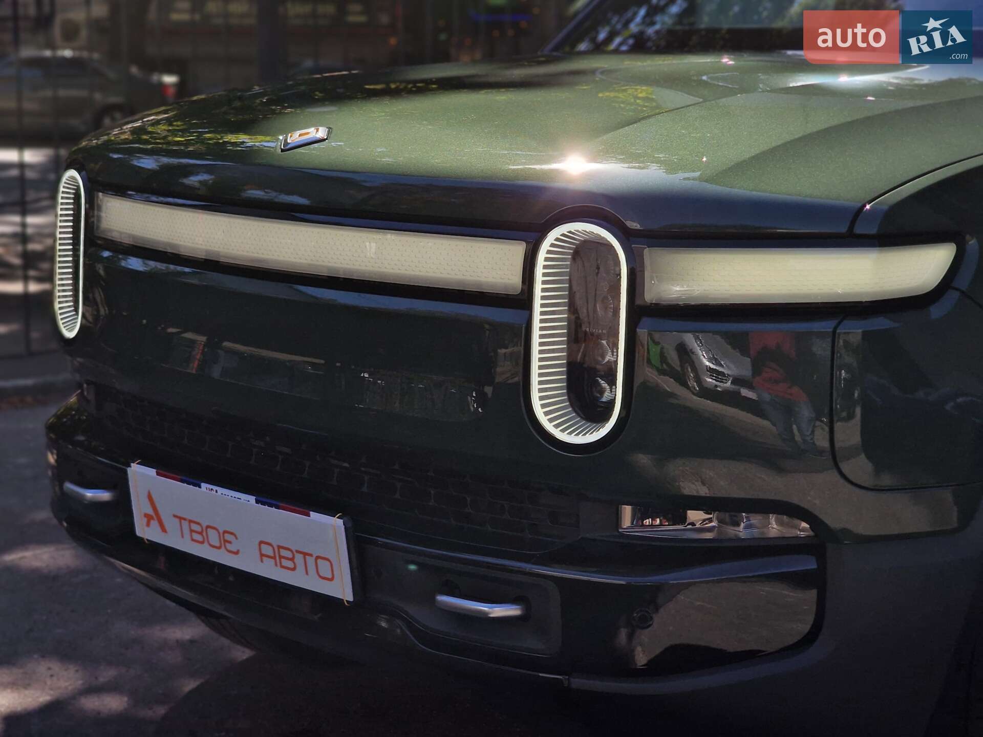 Rivian R1S 2023 VIN 7PDSGABA1PN008663 фото оголошення 10 з 91