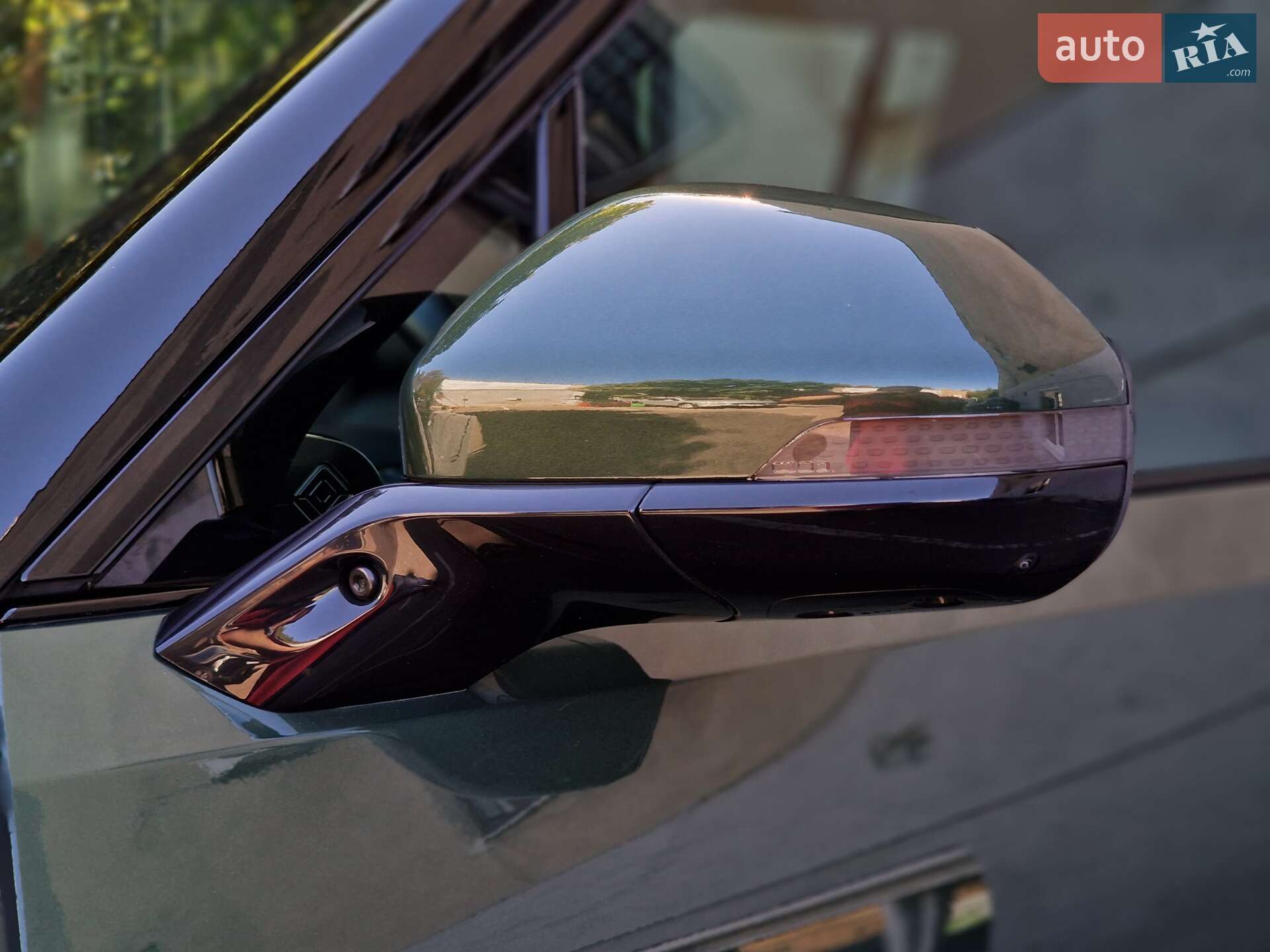 Rivian R1S 2023 VIN 7PDSGABA1PN008663 фото оголошення 11 з 91