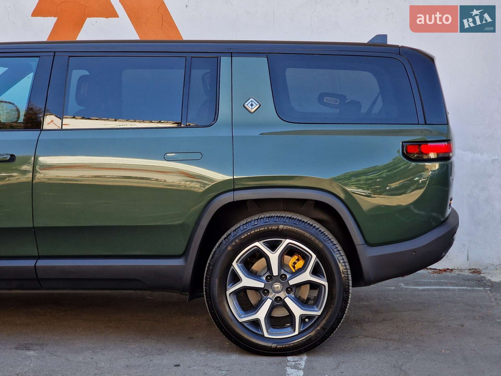 Rivian R1S 2023 VIN 7PDSGABA1PN008663 фото оголошення 30 з 91