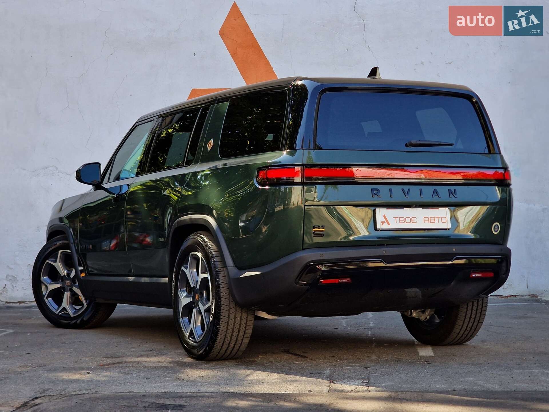 Rivian R1S 2023 VIN 7PDSGABA1PN008663 фото оголошення 39 з 91