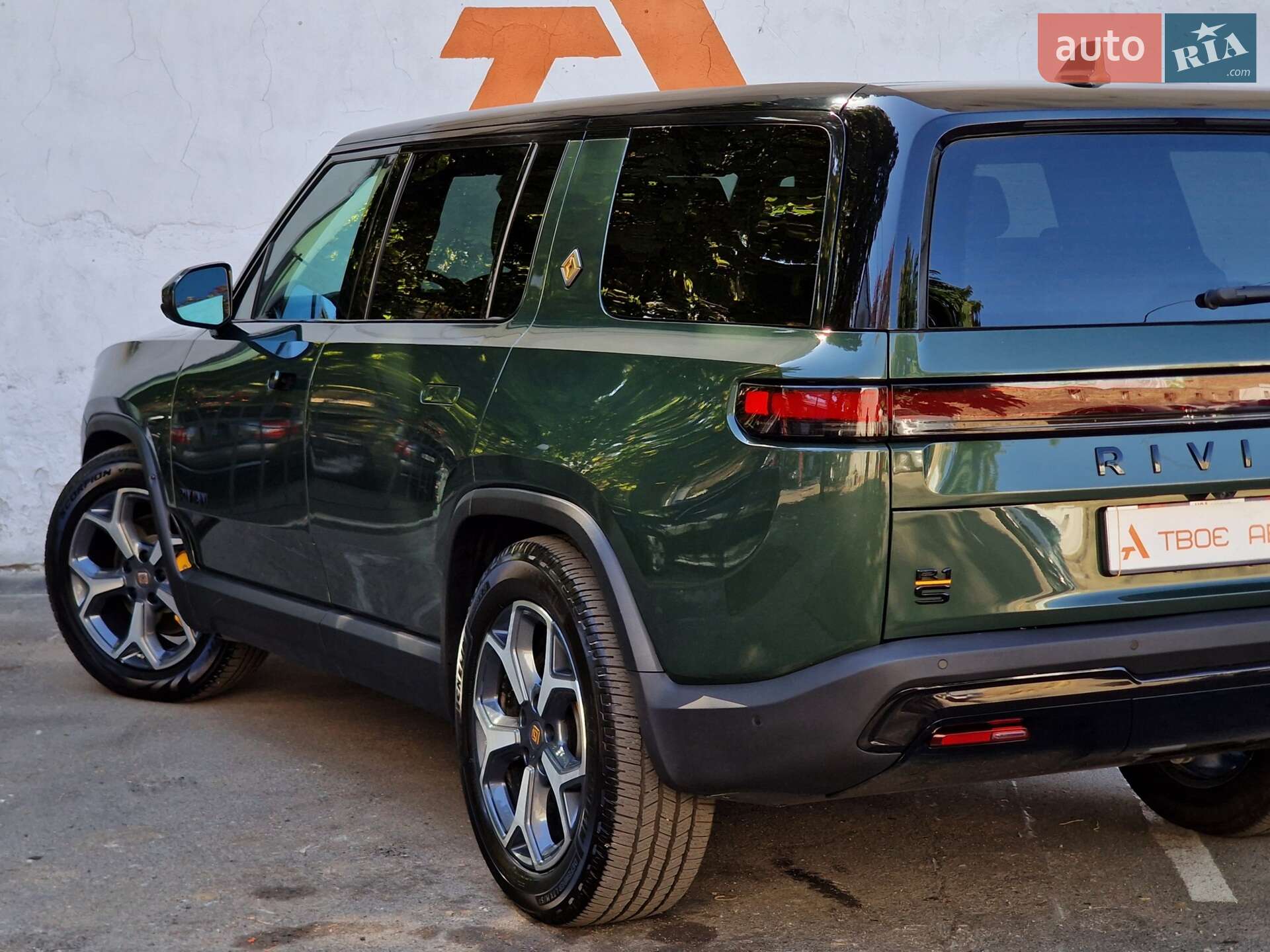 Rivian R1S 2023 VIN 7PDSGABA1PN008663 фото оголошення 40 з 91