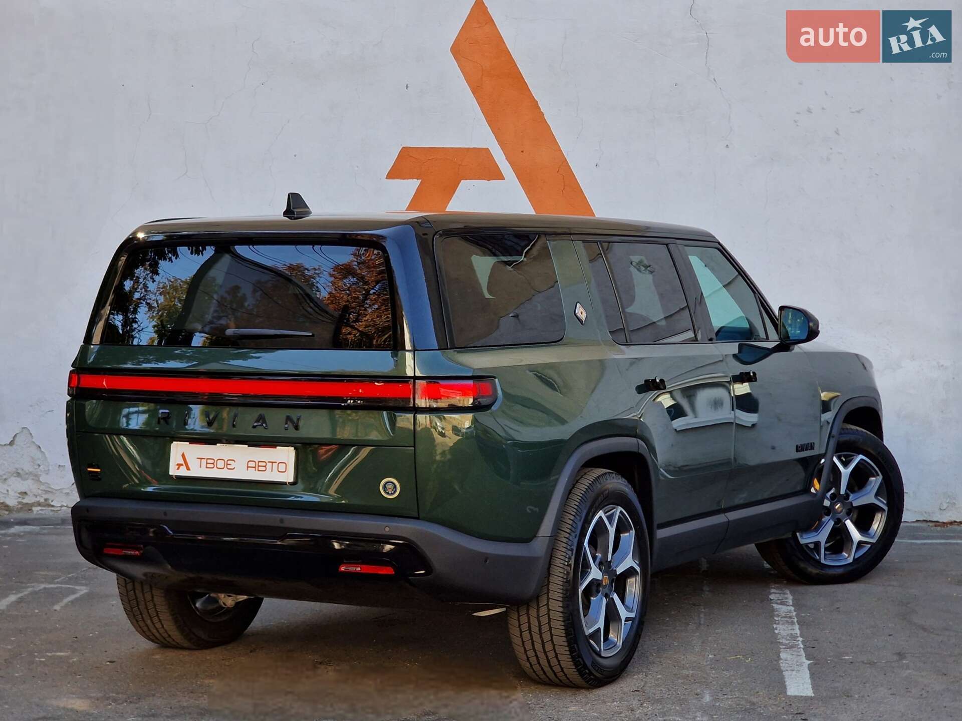 Rivian R1S 2023 VIN 7PDSGABA1PN008663 фото оголошення 42 з 91