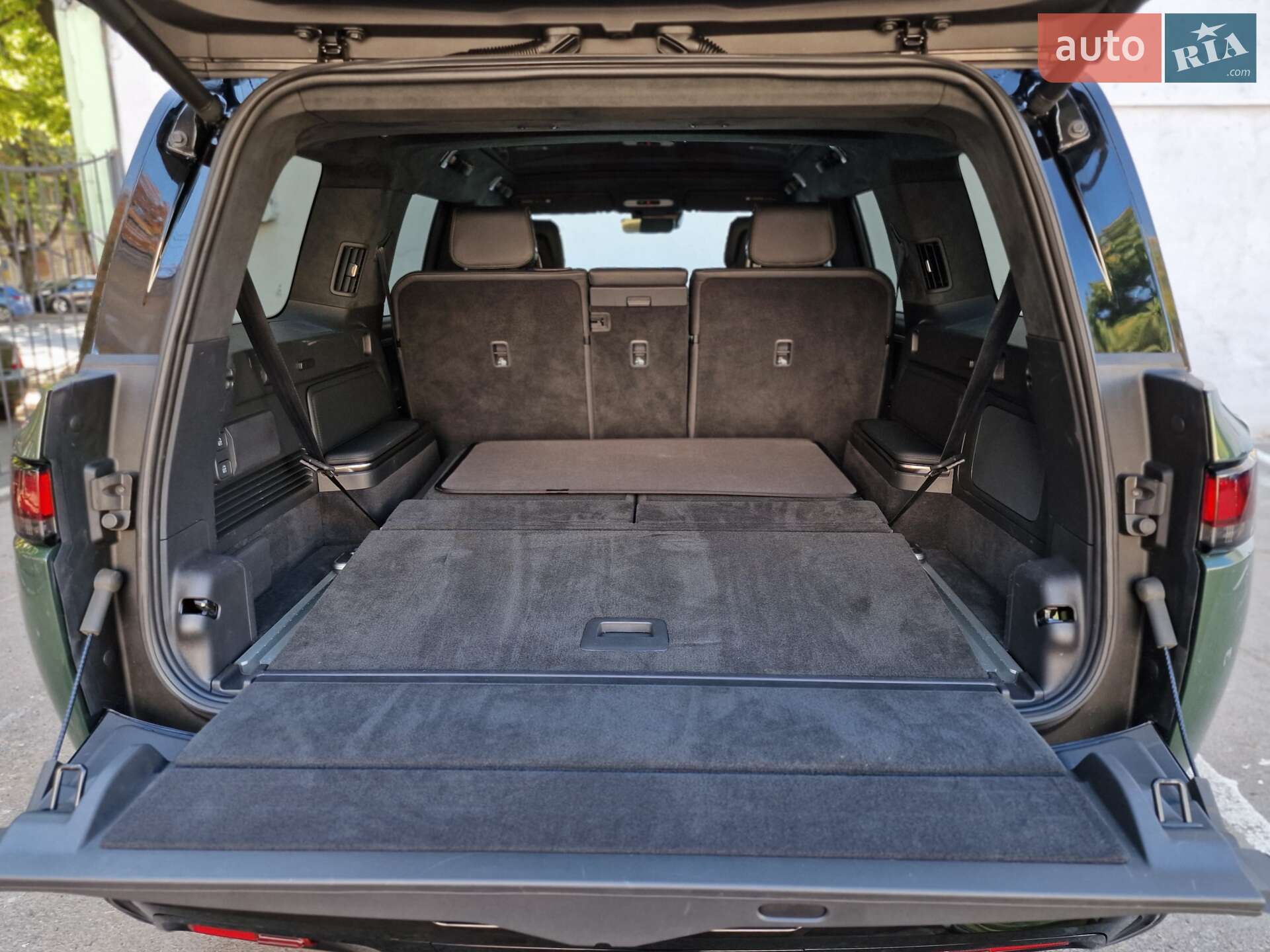 Rivian R1S 2023 VIN 7PDSGABA1PN008663 фото оголошення 54 з 91