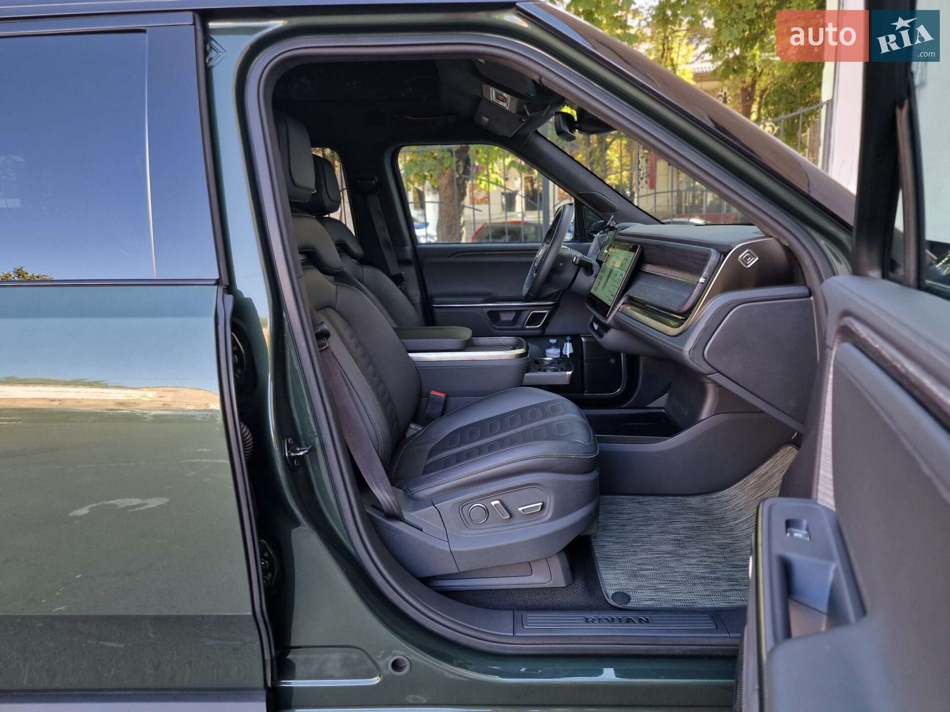 Rivian R1S 2023 VIN 7PDSGABA1PN008663 фото оголошення 62 з 91