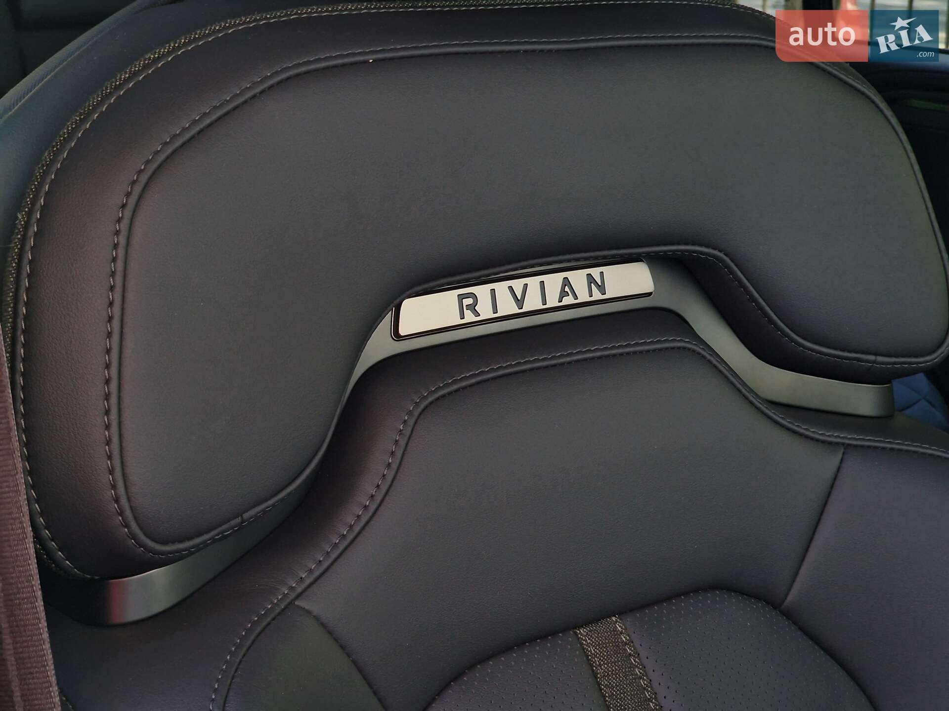 Rivian R1S 2023 VIN 7PDSGABA1PN008663 фото оголошення 69 з 91