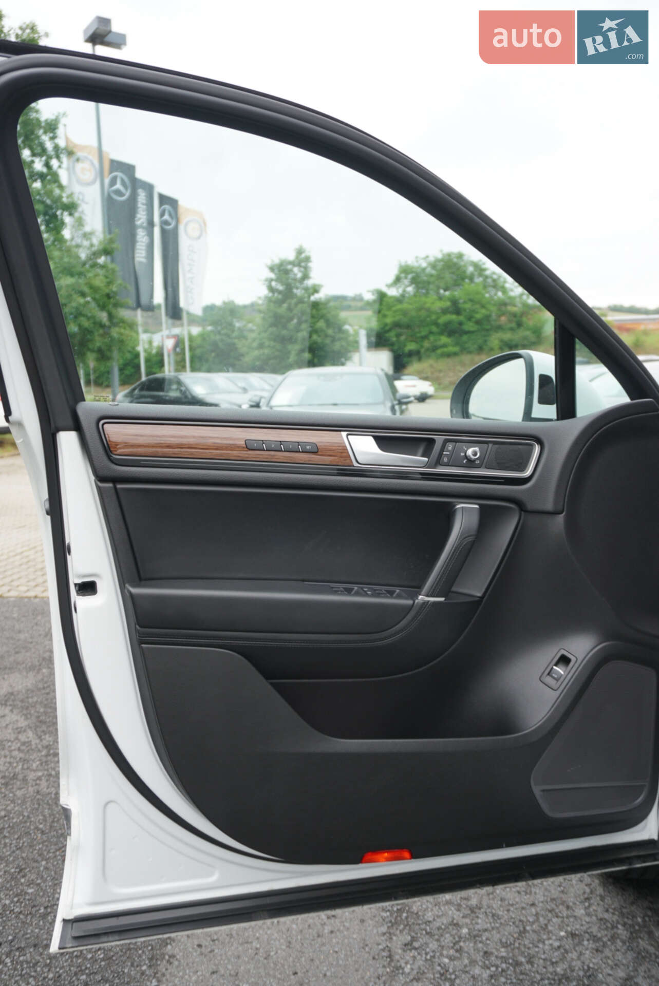 Volkswagen Touareg 2016 VIN WVGZZZ7PZHD013778 фото оголошення 8 з 12