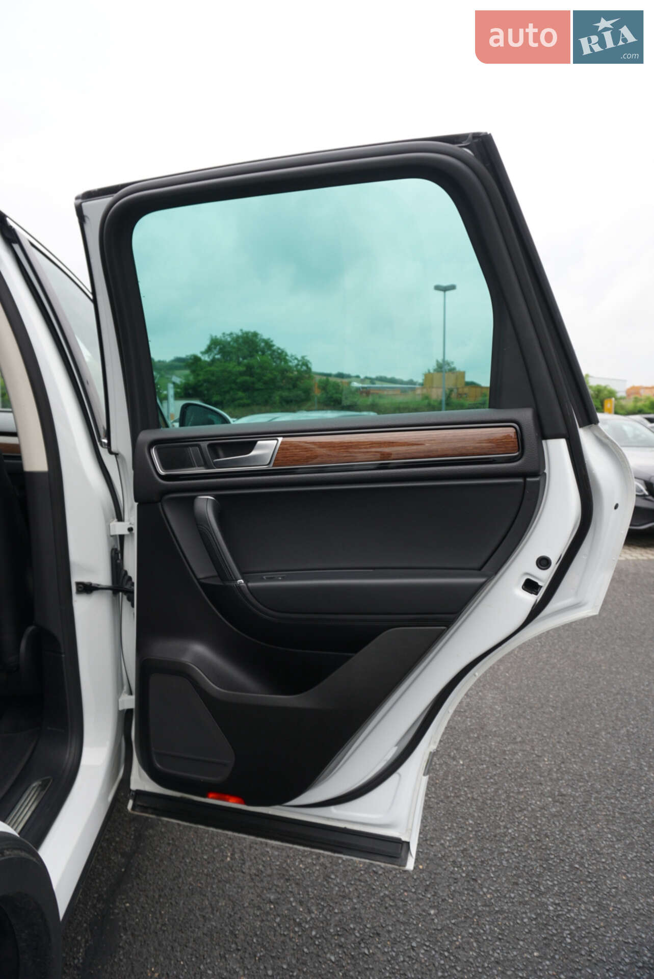 Volkswagen Touareg 2016 VIN WVGZZZ7PZHD013778 фото оголошення 9 з 12
