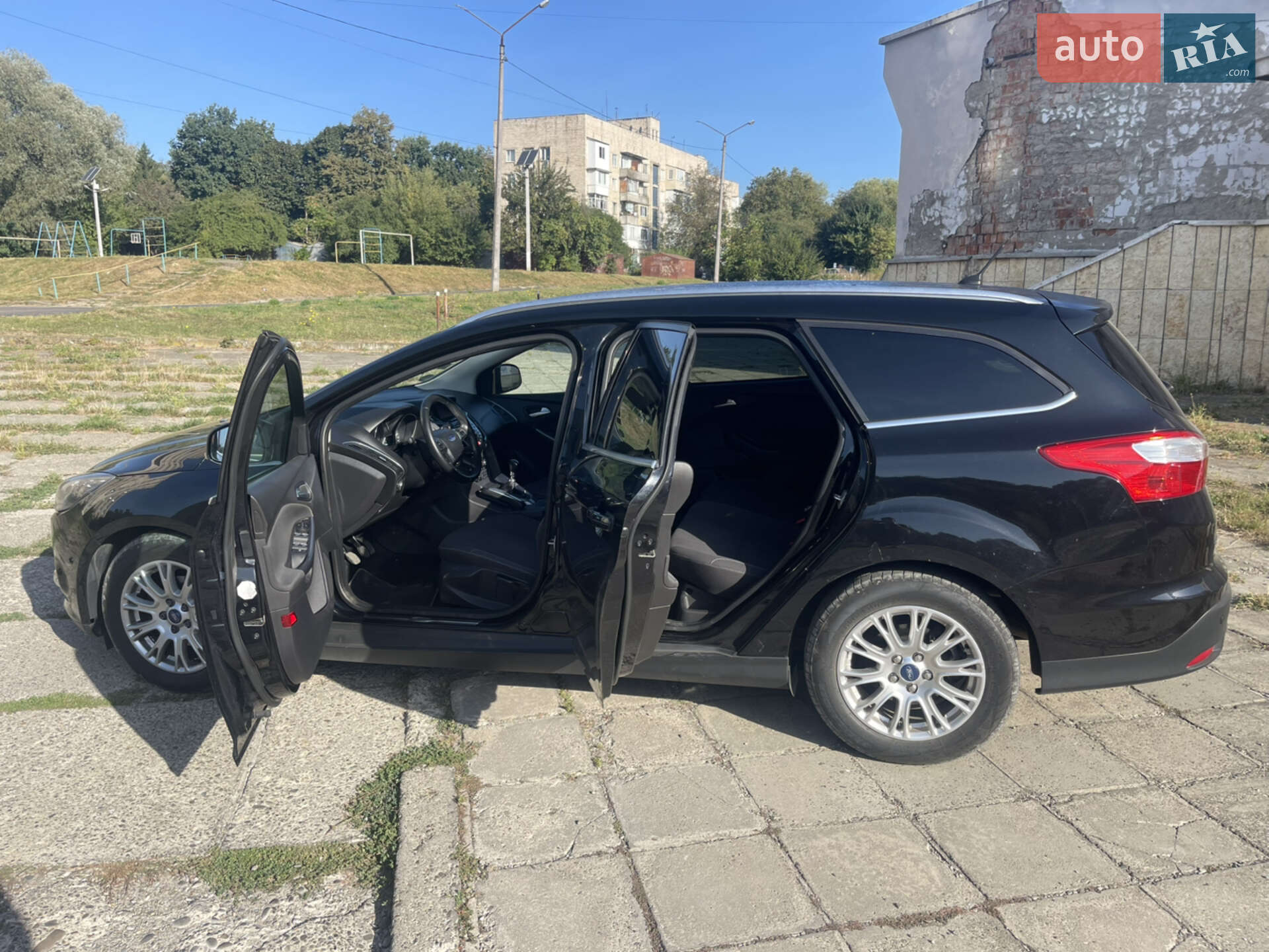 Ford Focus 2011 VIN WF0LXXGCBLBJ28327 фото оголошення 5 з 14